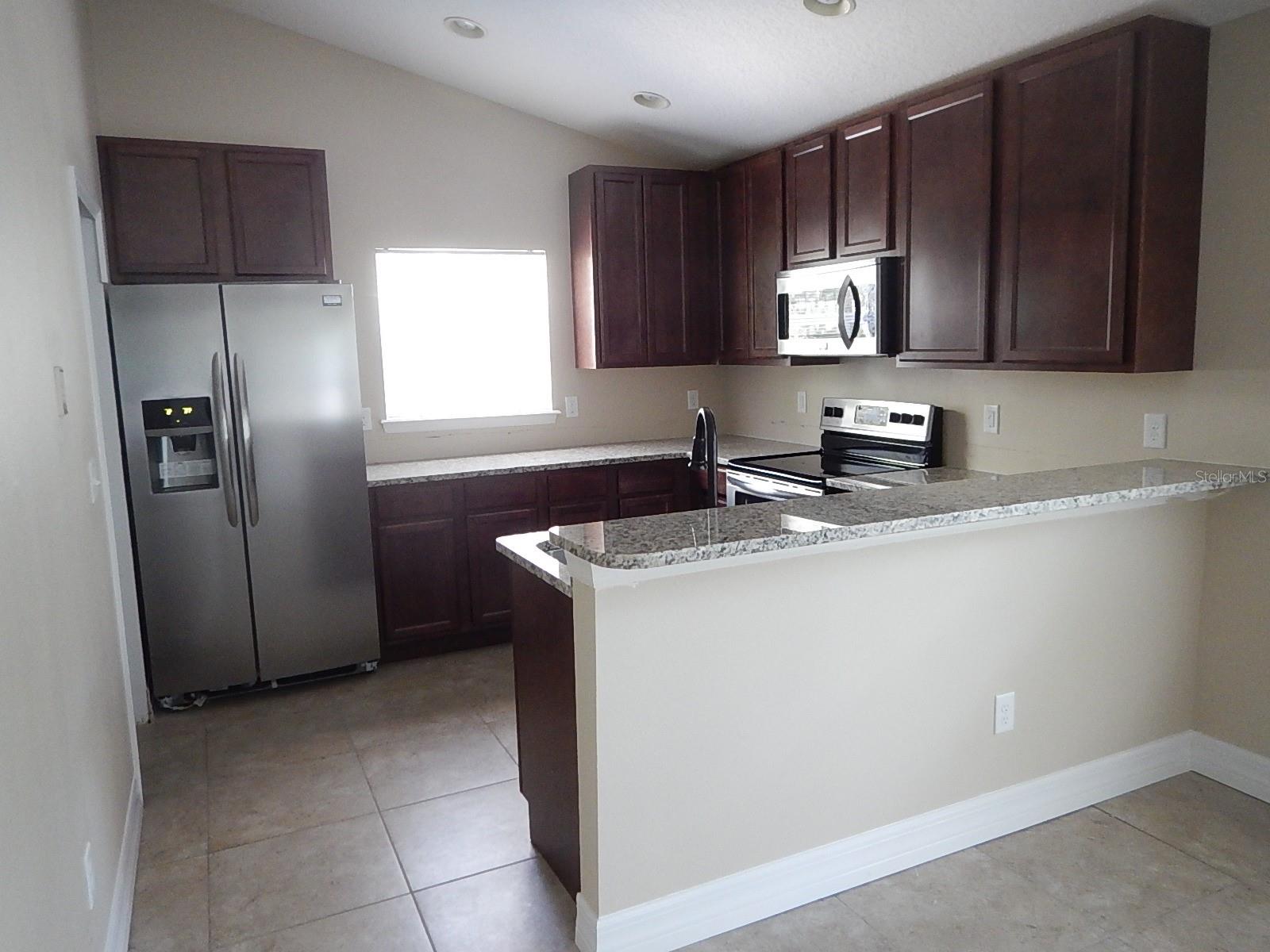 Image 6 of 12 For 453 Desoto Street