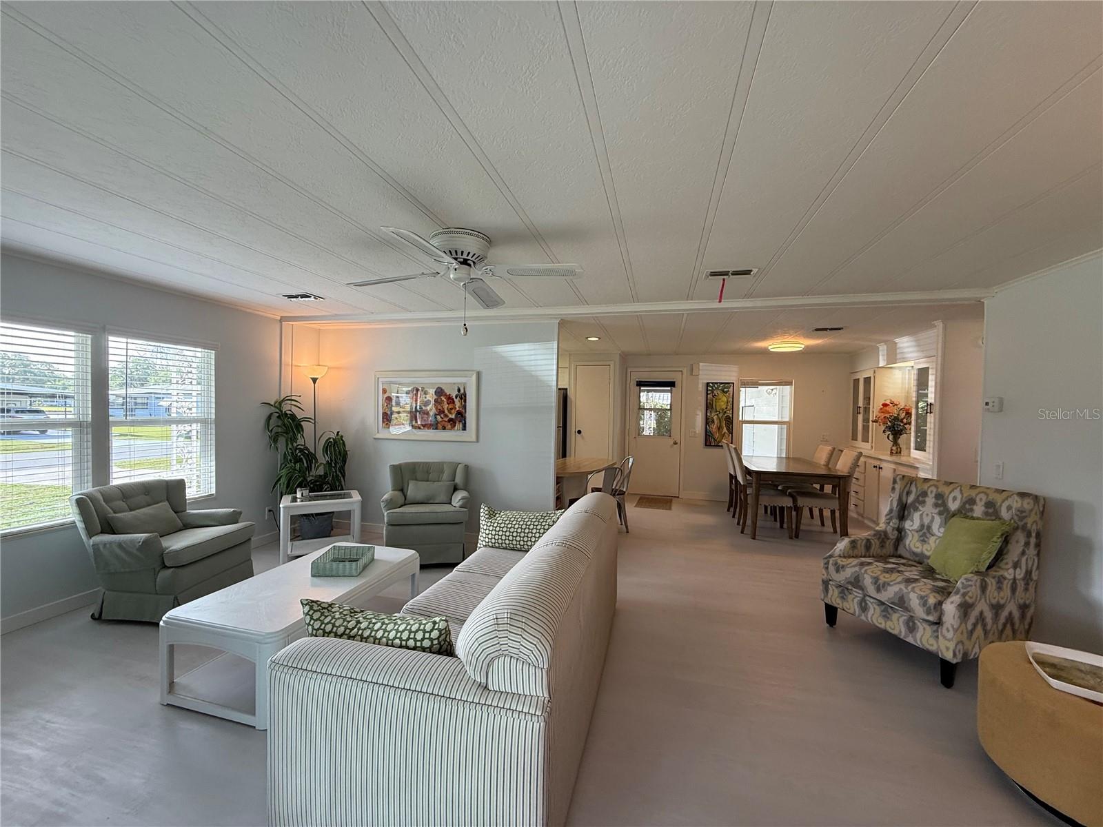 Image 16 of 34 For 11 Bobwhite Road