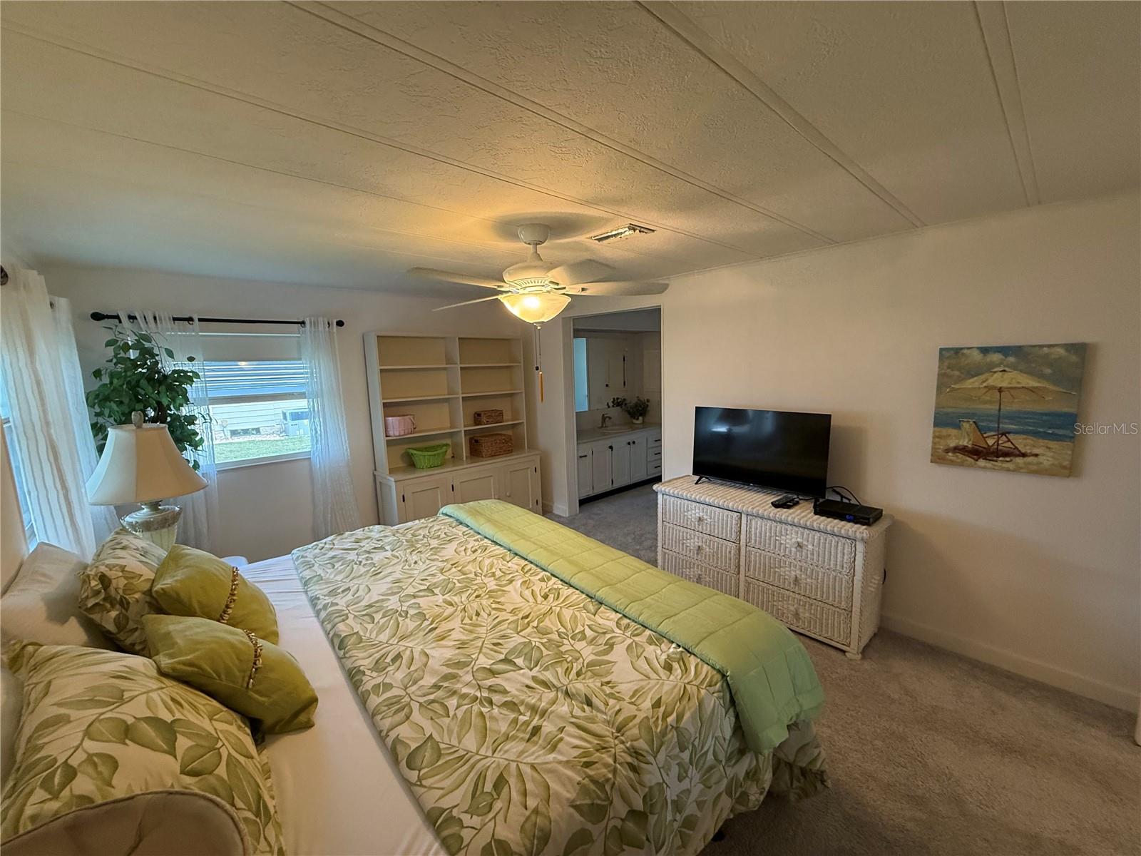 Image 22 of 34 For 11 Bobwhite Road