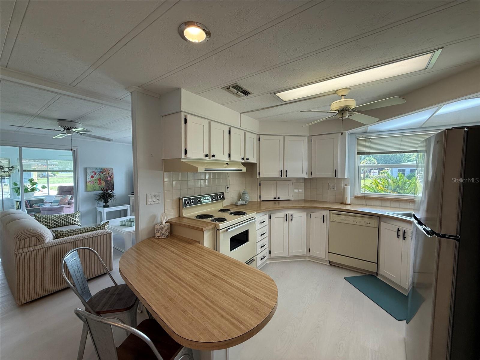 Image 8 of 34 For 11 Bobwhite Road