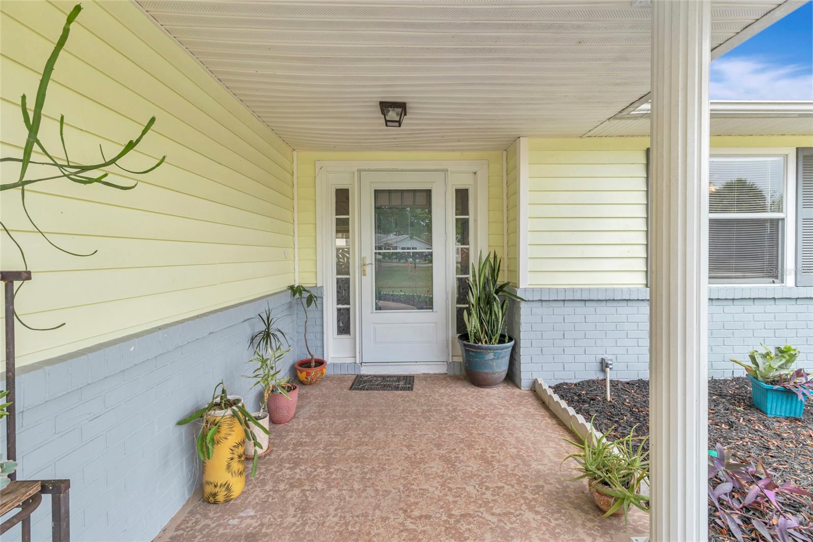 Image 10 of 50 For 27 Gordon Court