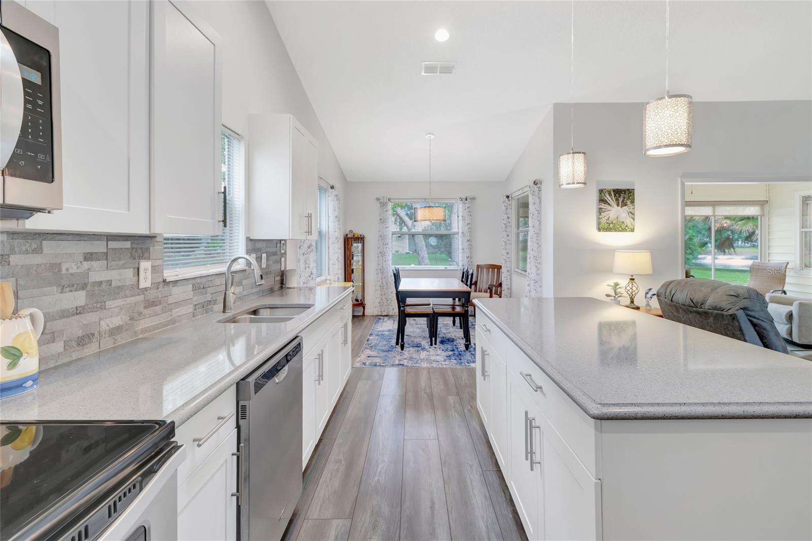 Image 20 of 50 For 27 Gordon Court