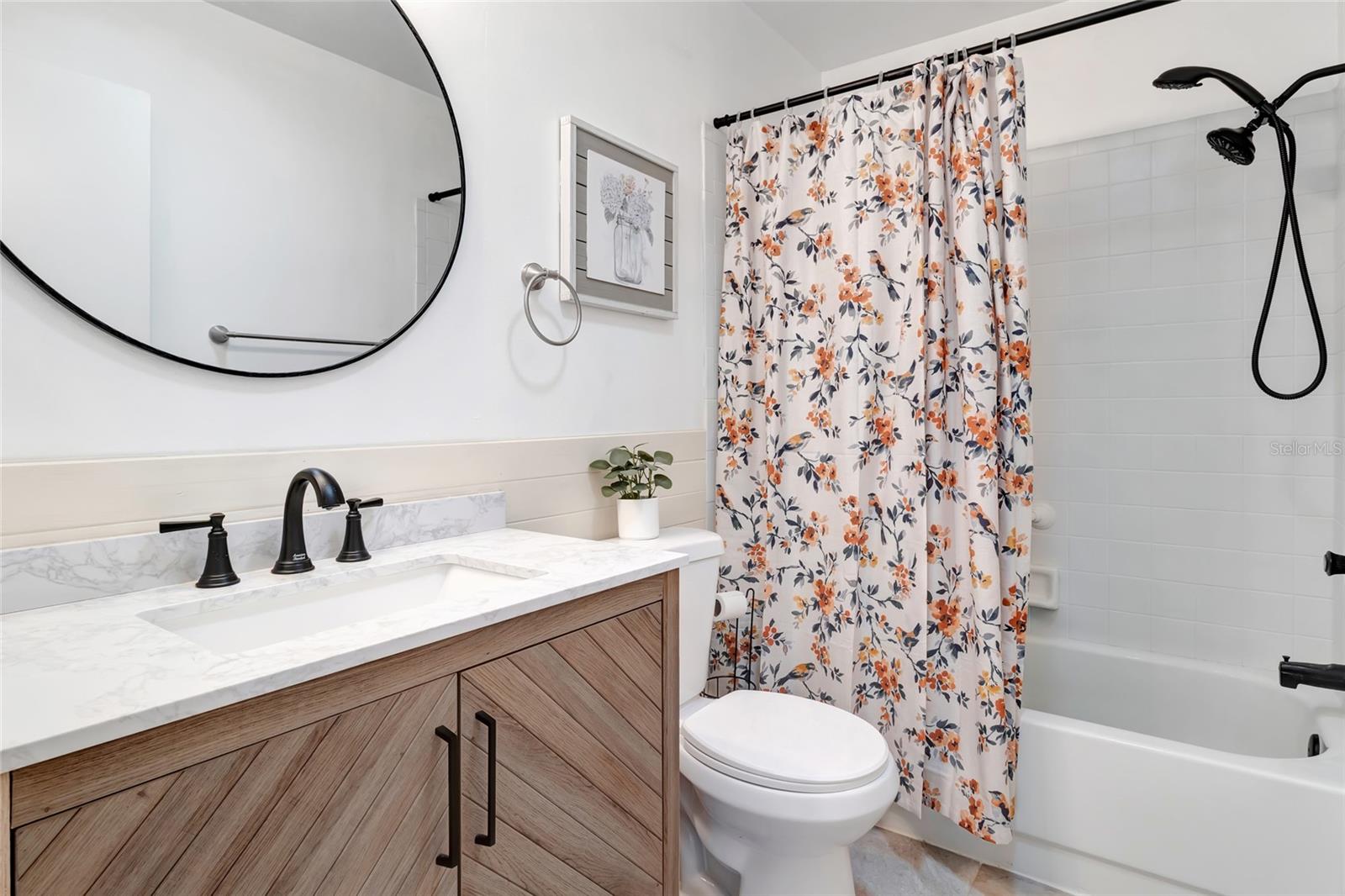 Image 28 of 50 For 27 Gordon Court