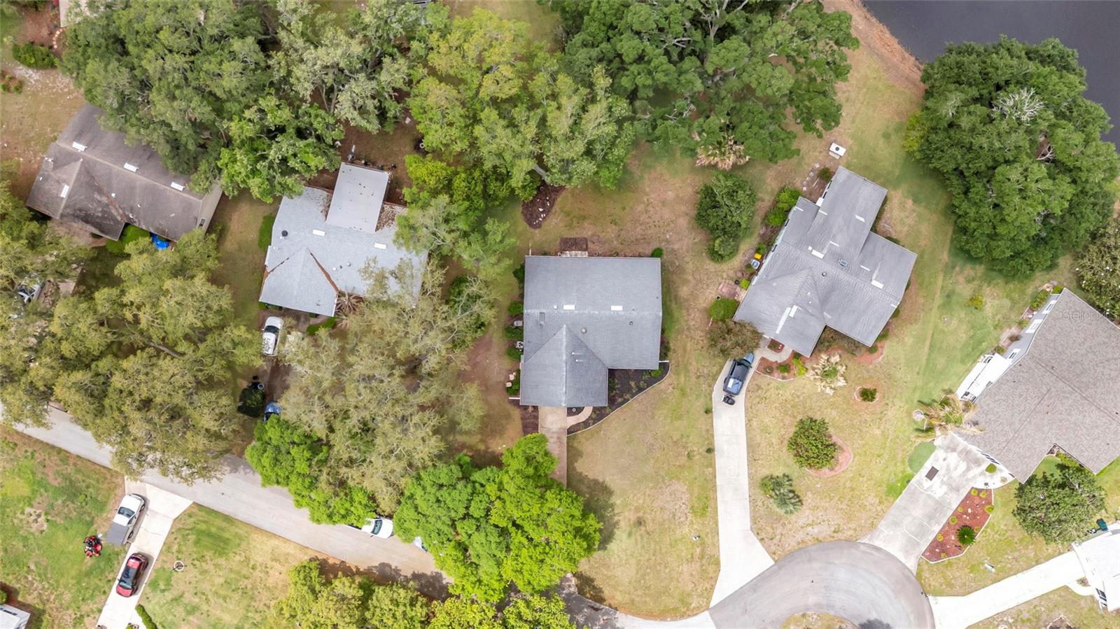 Image 36 of 50 For 27 Gordon Court