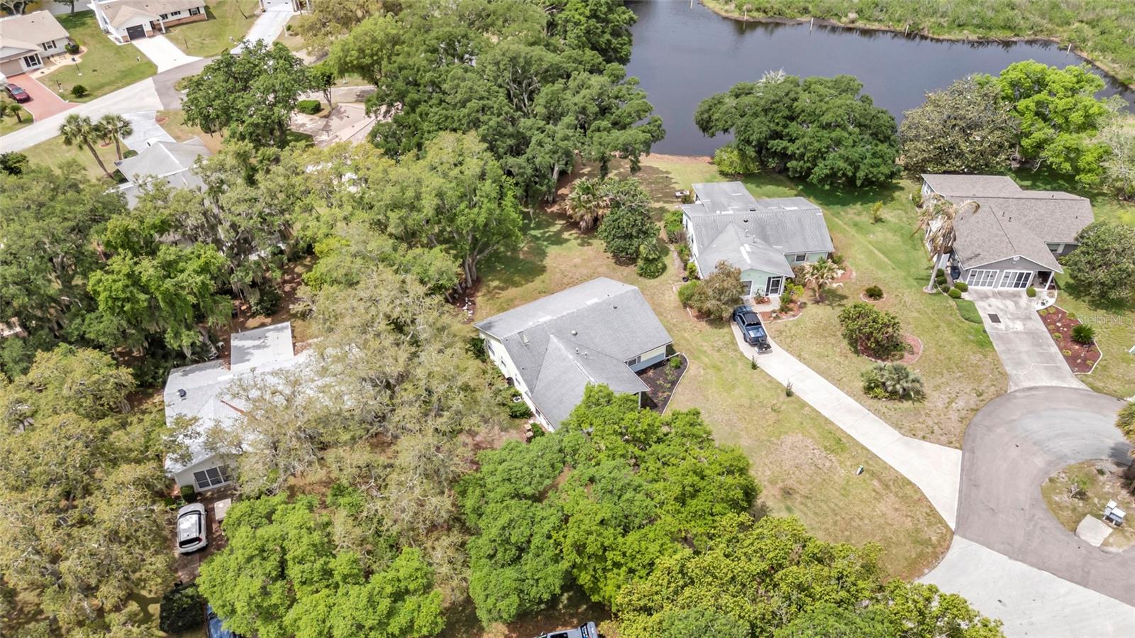 Image 9 of 50 For 27 Gordon Court