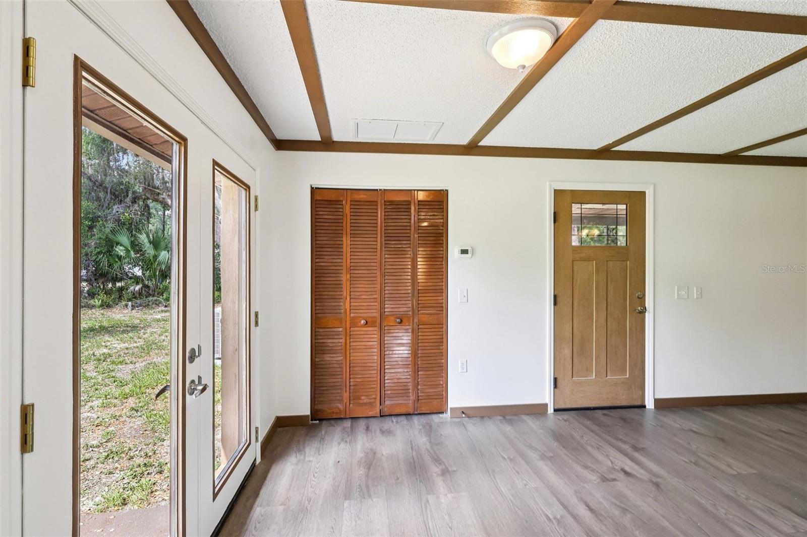 Image 10 of 28 For 6814 Battlefield Parkway