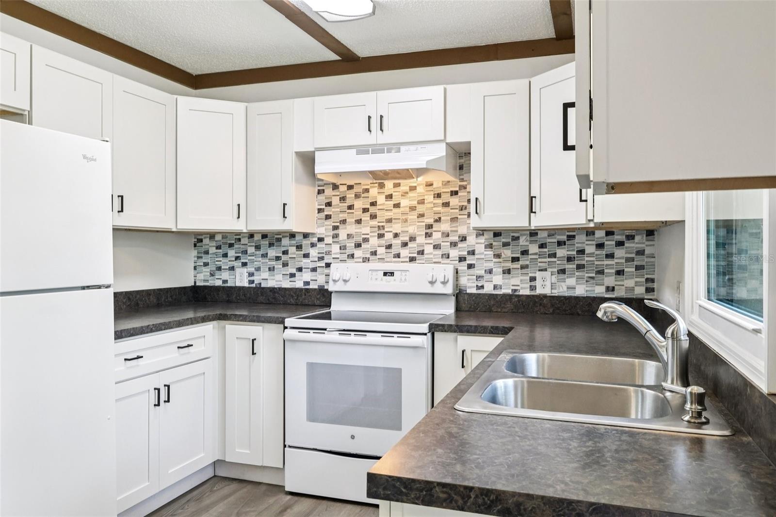 Image 12 of 28 For 6814 Battlefield Parkway