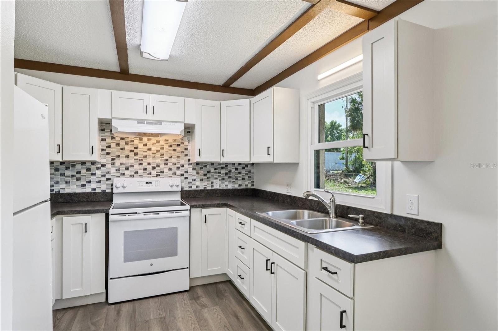 Image 14 of 28 For 6814 Battlefield Parkway