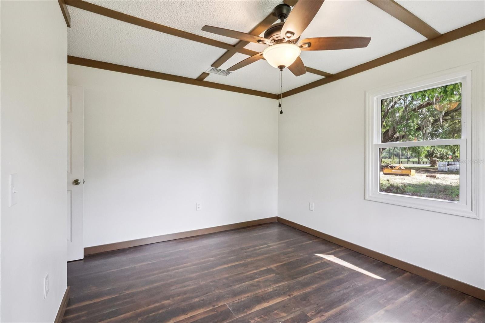 Image 21 of 28 For 6814 Battlefield Parkway