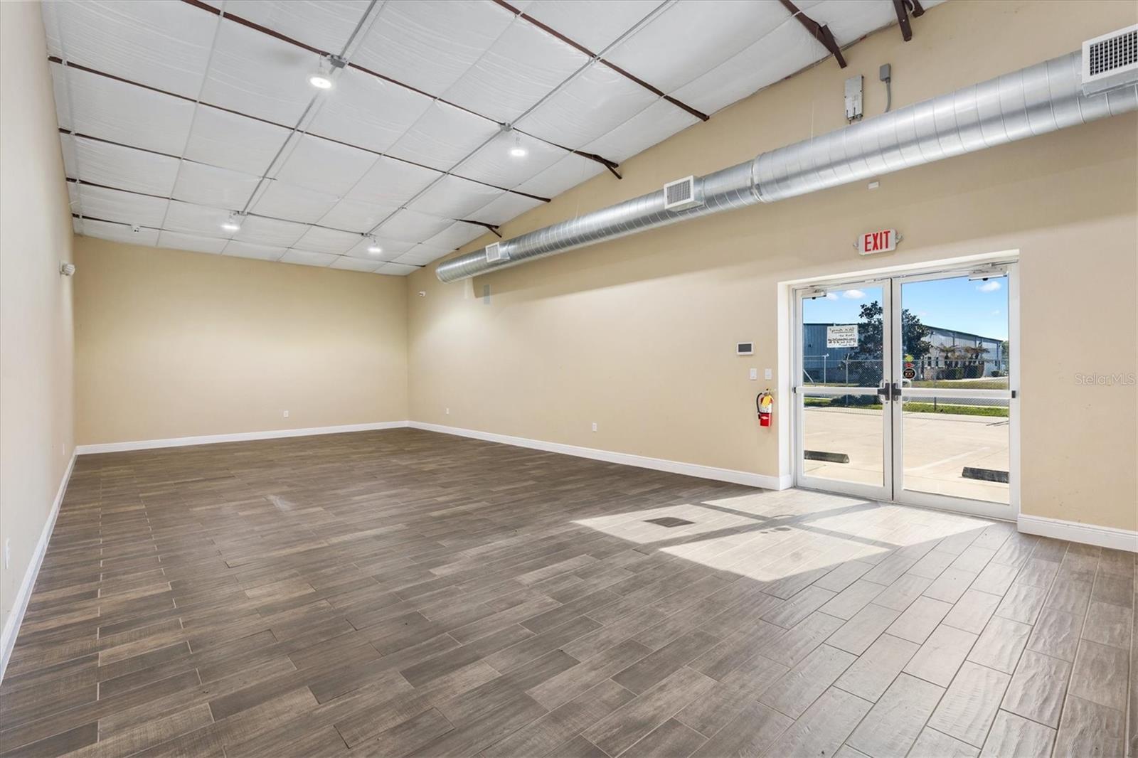 Image 12 of 41 For 1818 Greenleaf Lane