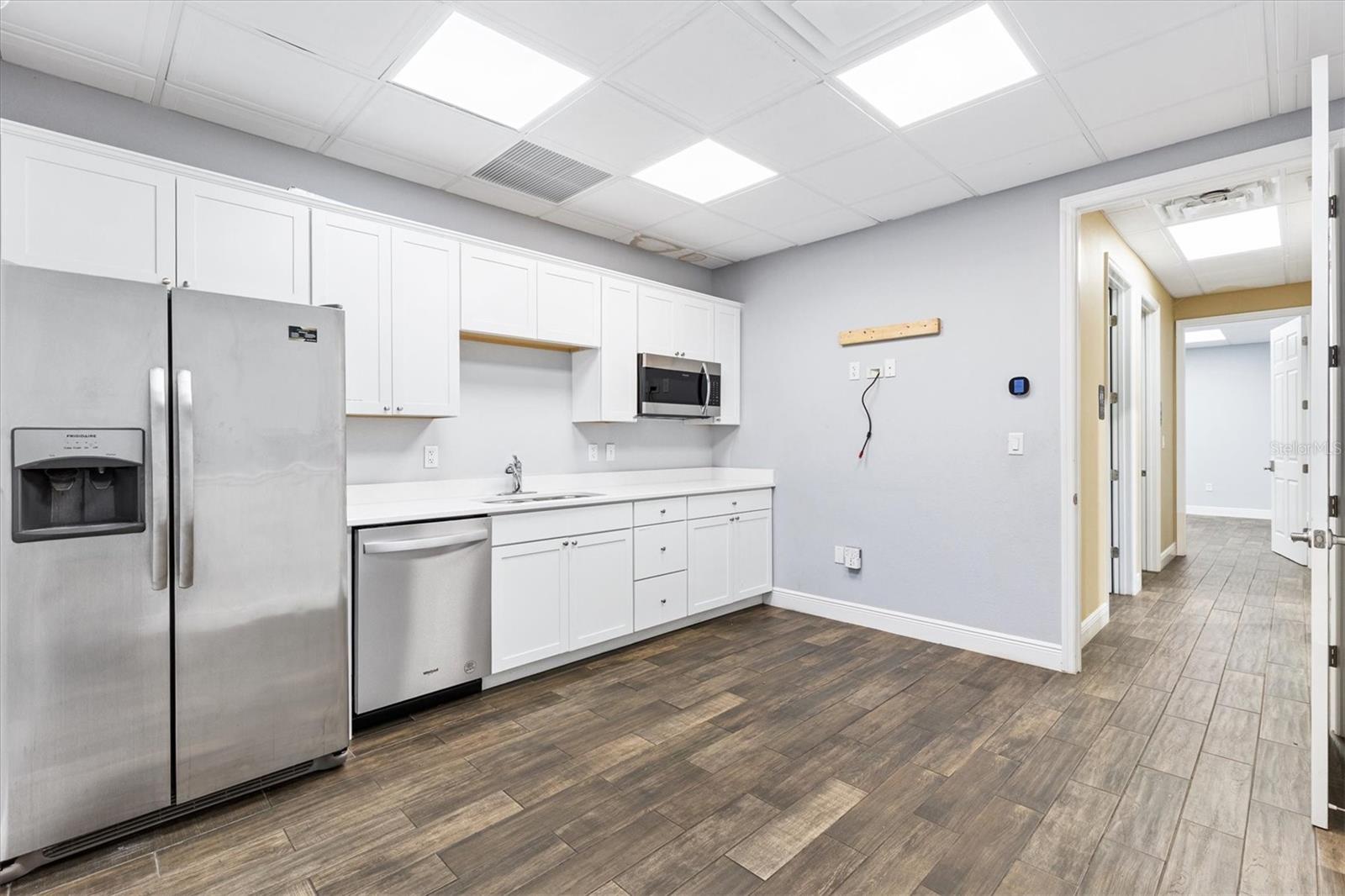 Image 14 of 41 For 1818 Greenleaf Lane