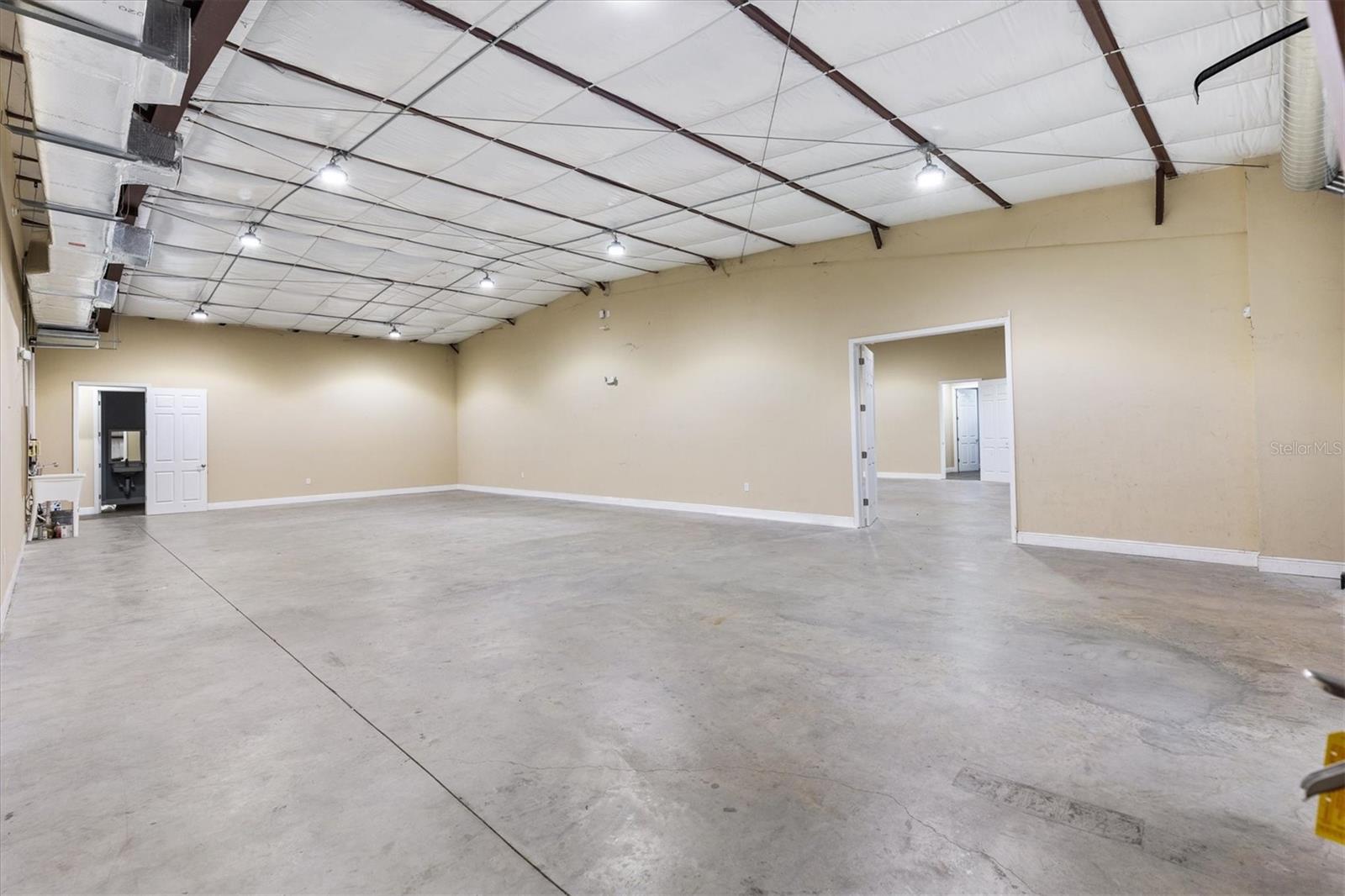 Image 20 of 41 For 1818 Greenleaf Lane