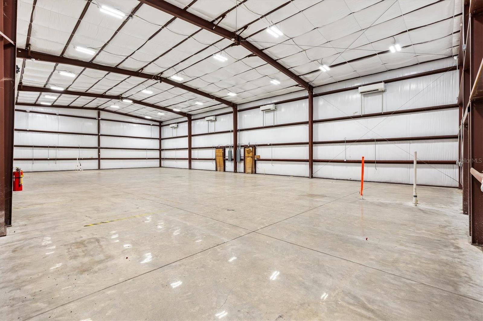 Image 33 of 41 For 1818 Greenleaf Lane