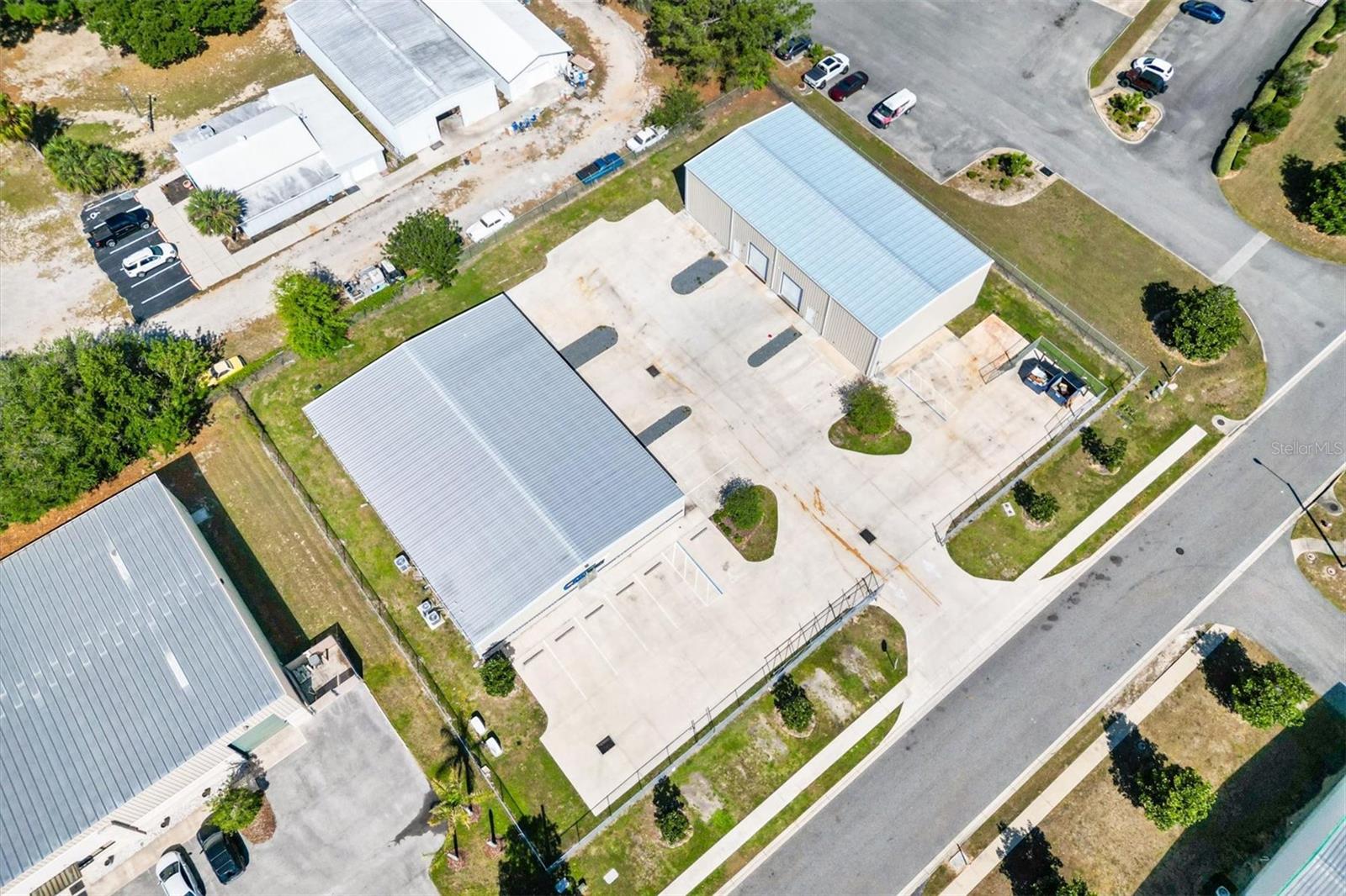 Image 37 of 41 For 1818 Greenleaf Lane