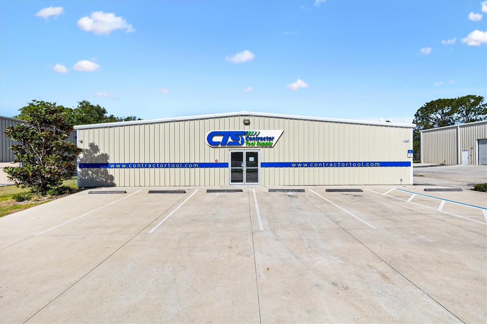 Image 6 of 41 For 1818 Greenleaf Lane