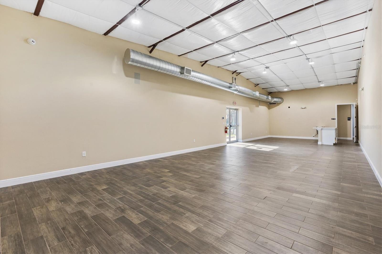 Image 8 of 41 For 1818 Greenleaf Lane