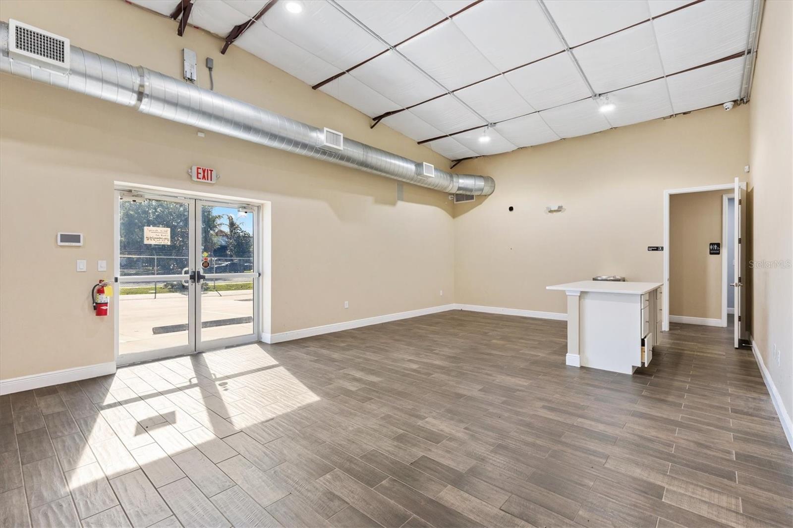 Image 9 of 41 For 1818 Greenleaf Lane