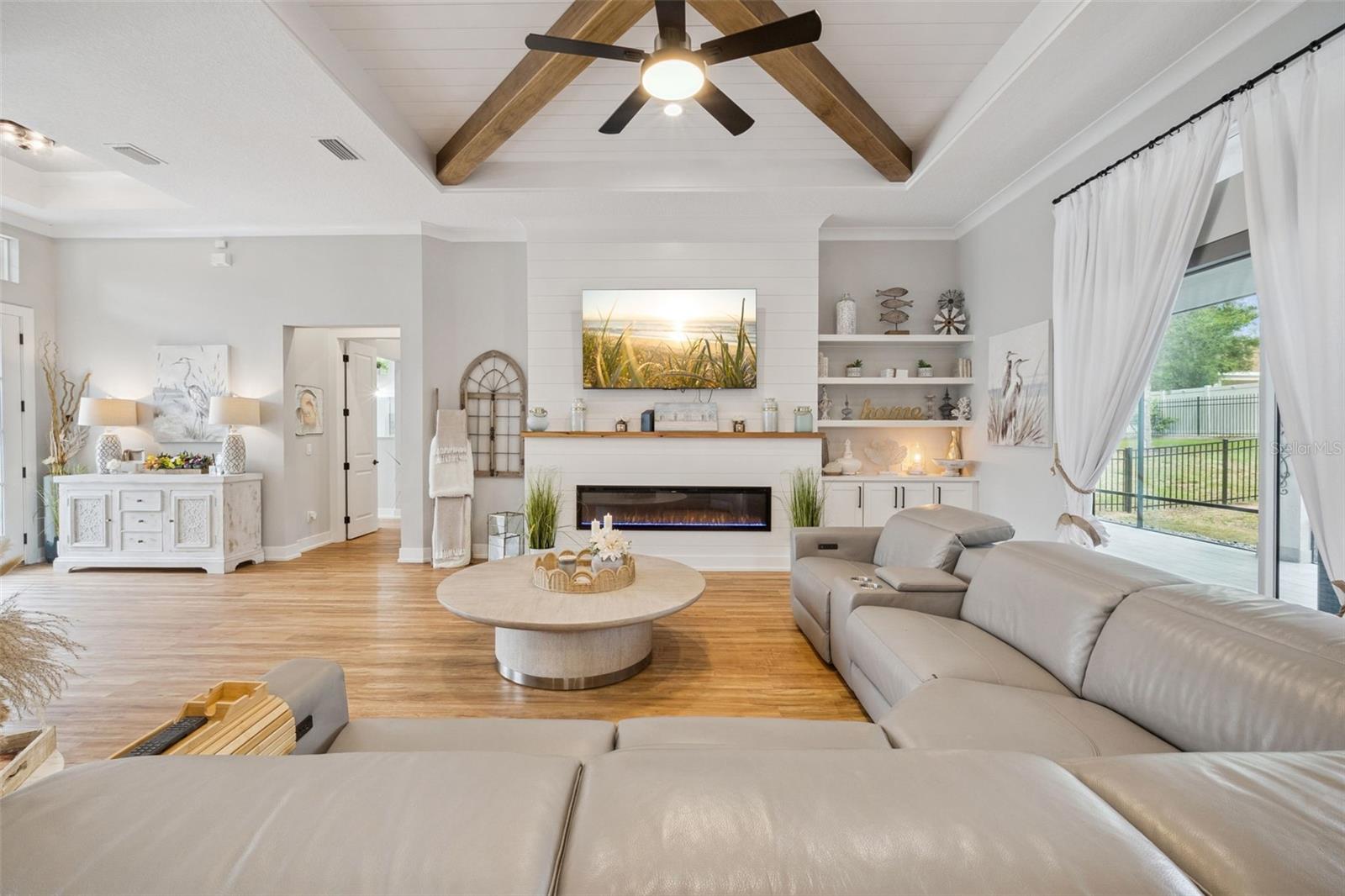 Image 11 of 67 For 221 Two Lakes Lane