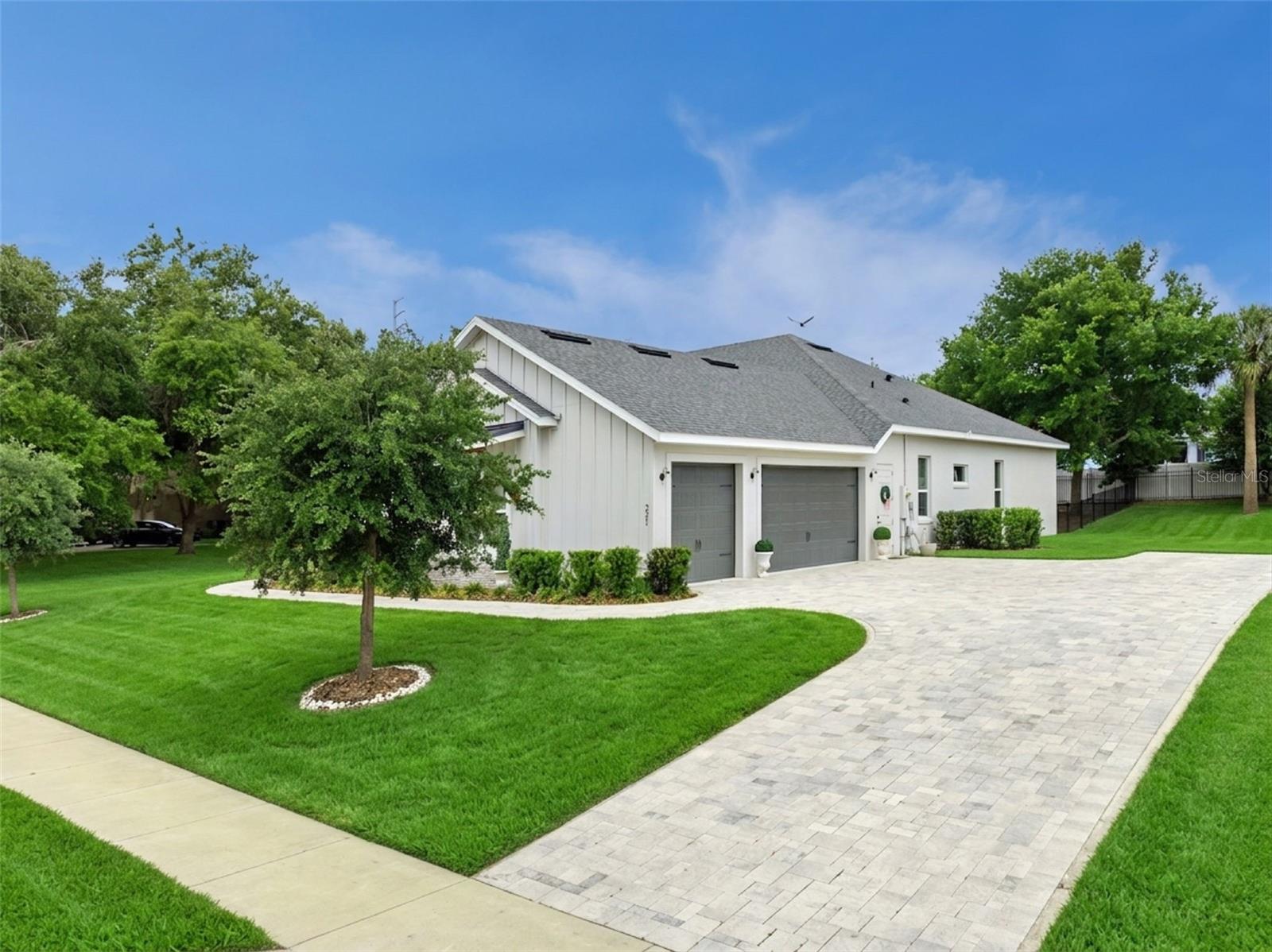 Image 4 of 67 For 221 Two Lakes Lane