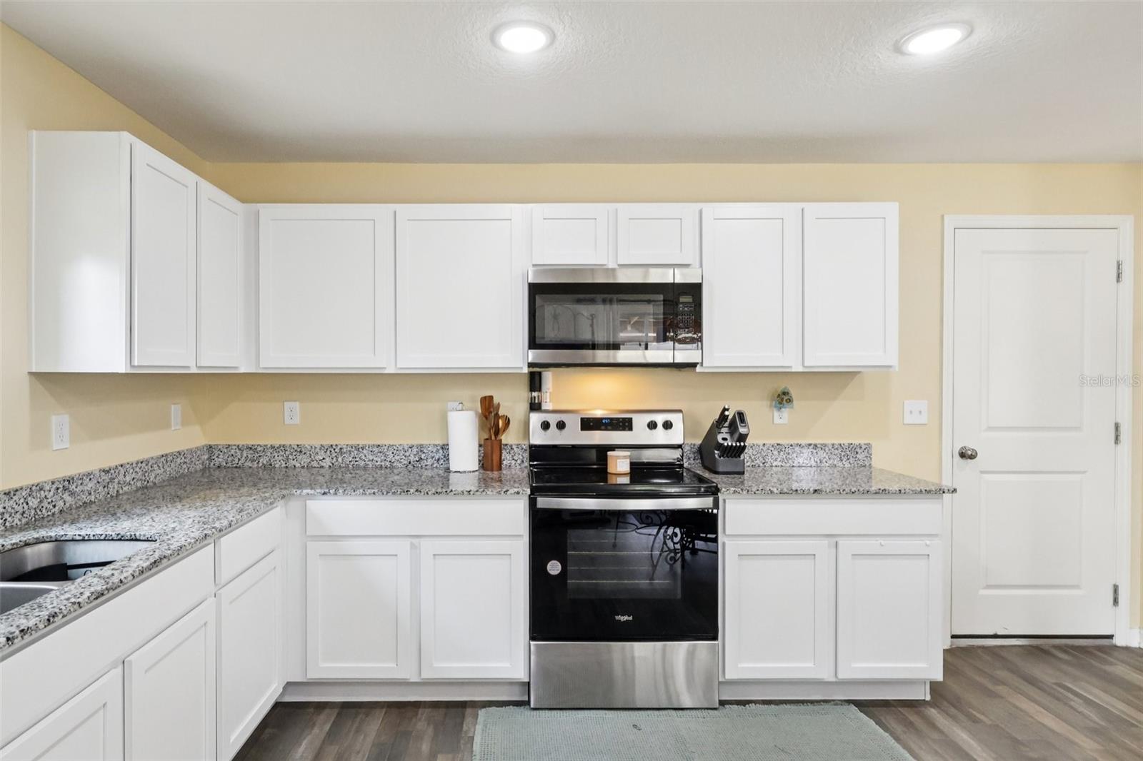 Image 11 of 35 For 1657 Minnesota Road