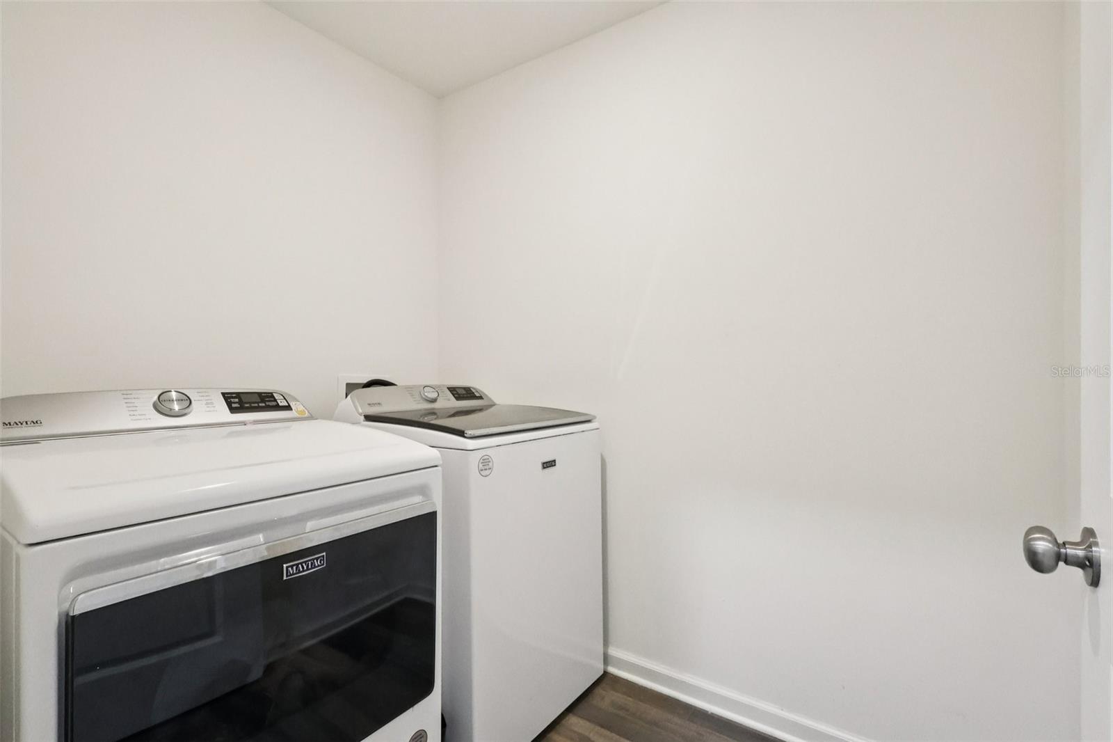 Image 15 of 35 For 1657 Minnesota Road