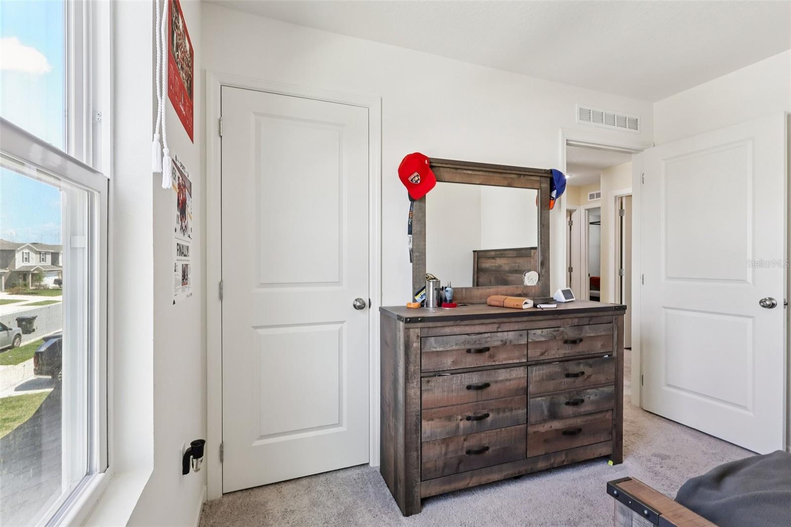 Image 23 of 35 For 1657 Minnesota Road