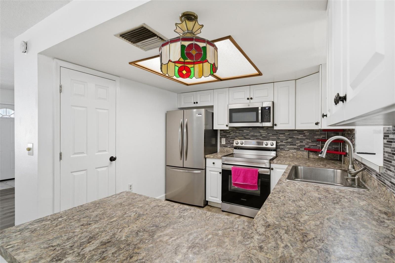 Image 15 of 59 For 6822 Doris Maretta Lane