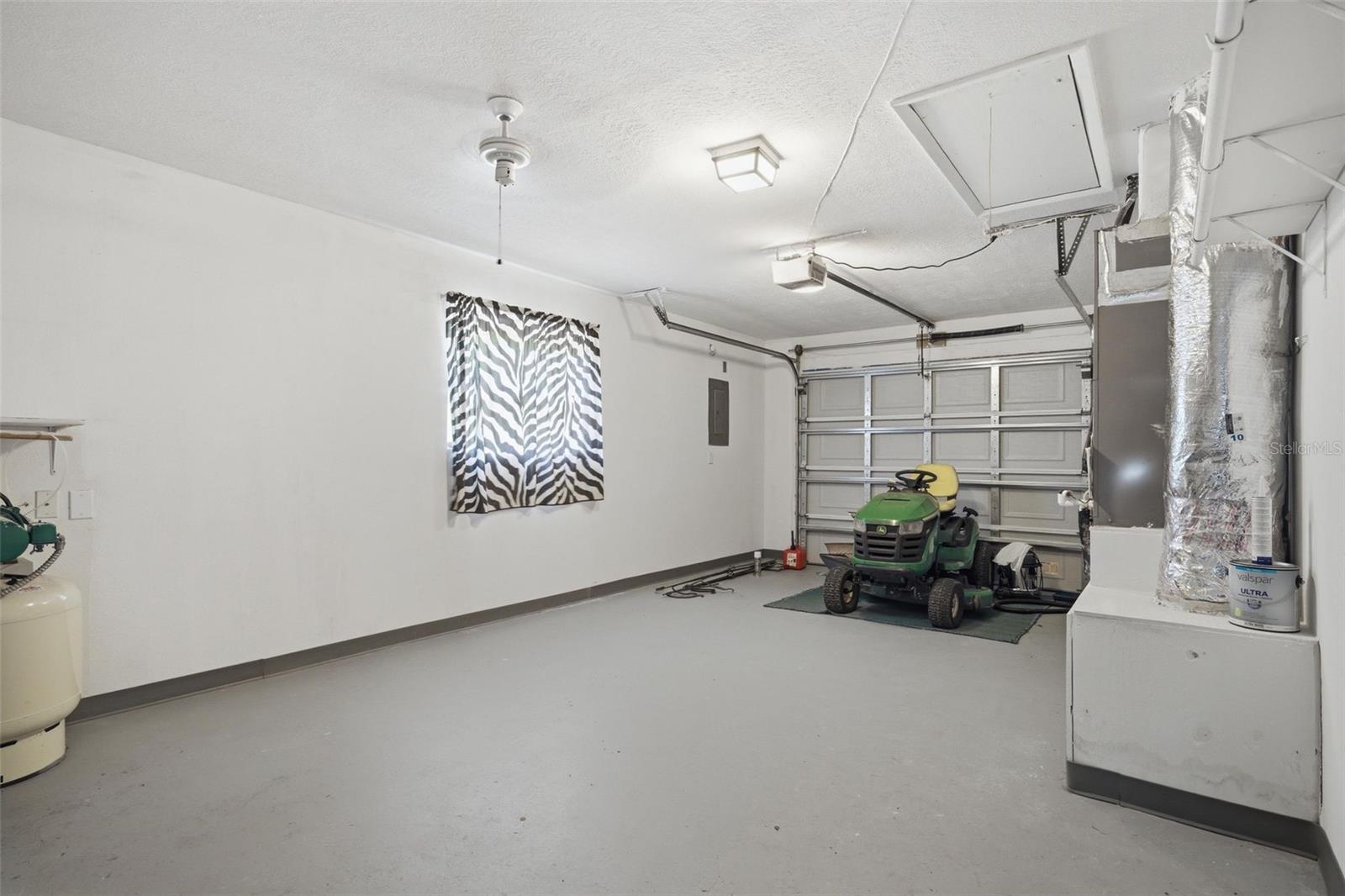 Image 37 of 59 For 6822 Doris Maretta Lane