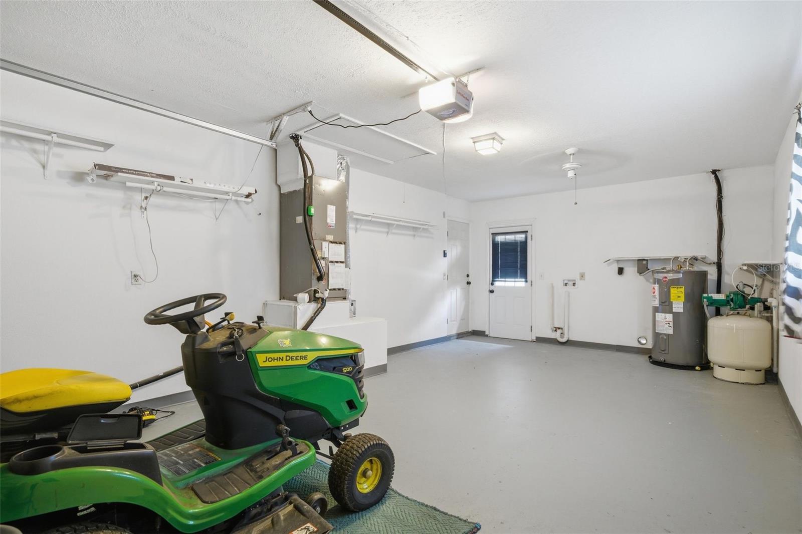 Image 38 of 59 For 6822 Doris Maretta Lane