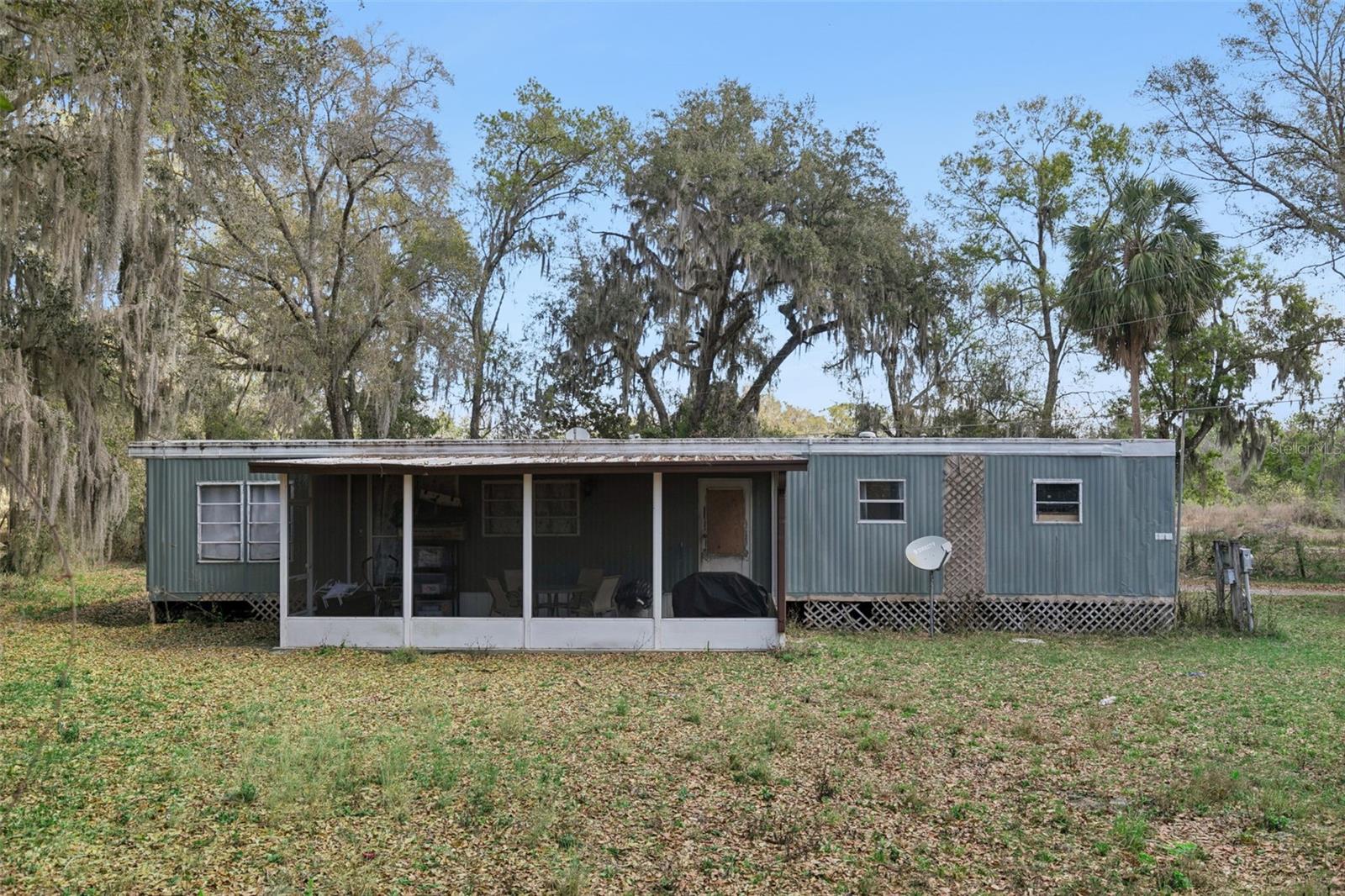 Image 16 of 61 For 15527 Trousdale Street