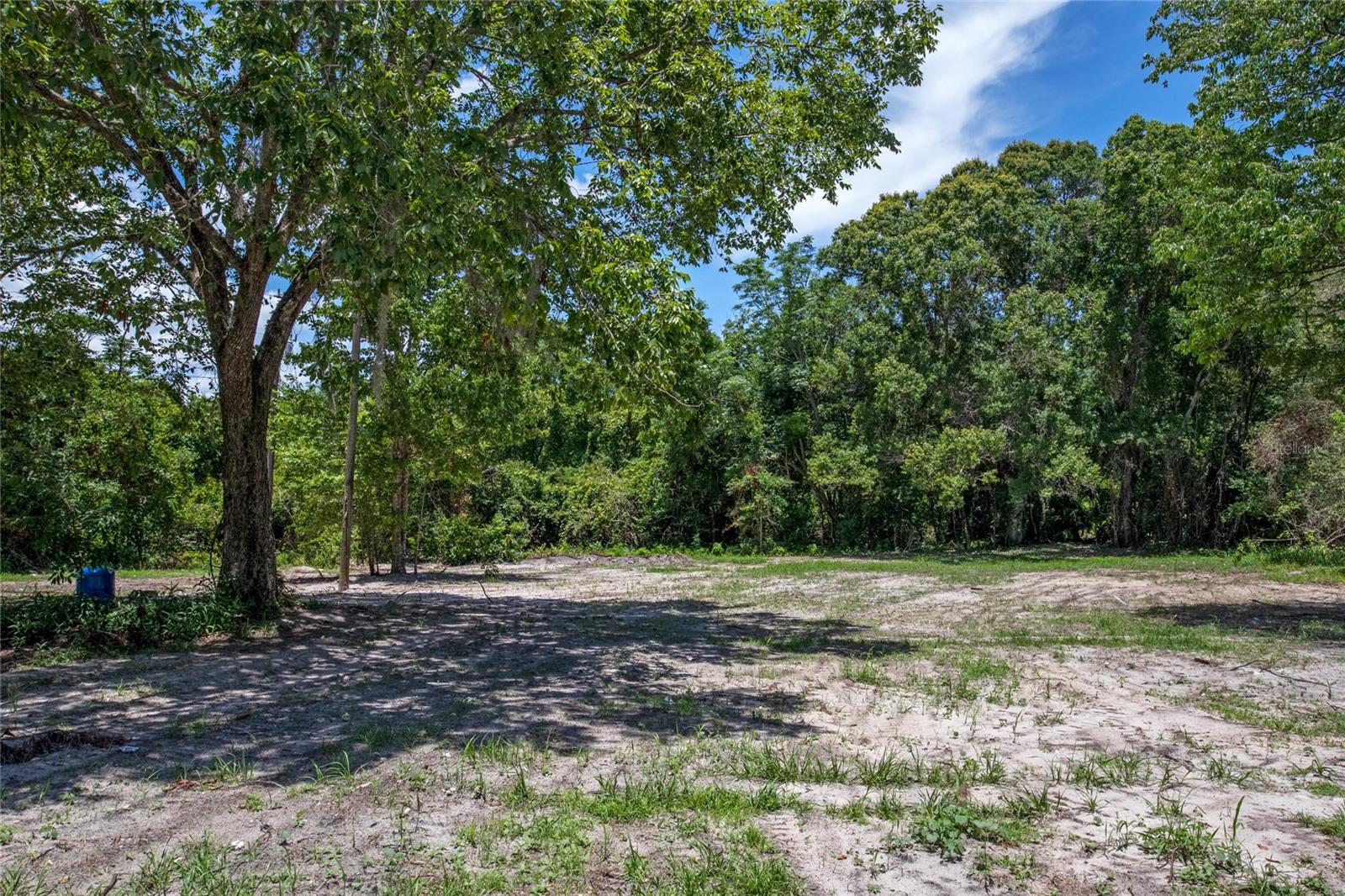 Image 36 of 61 For 15527 Trousdale Street