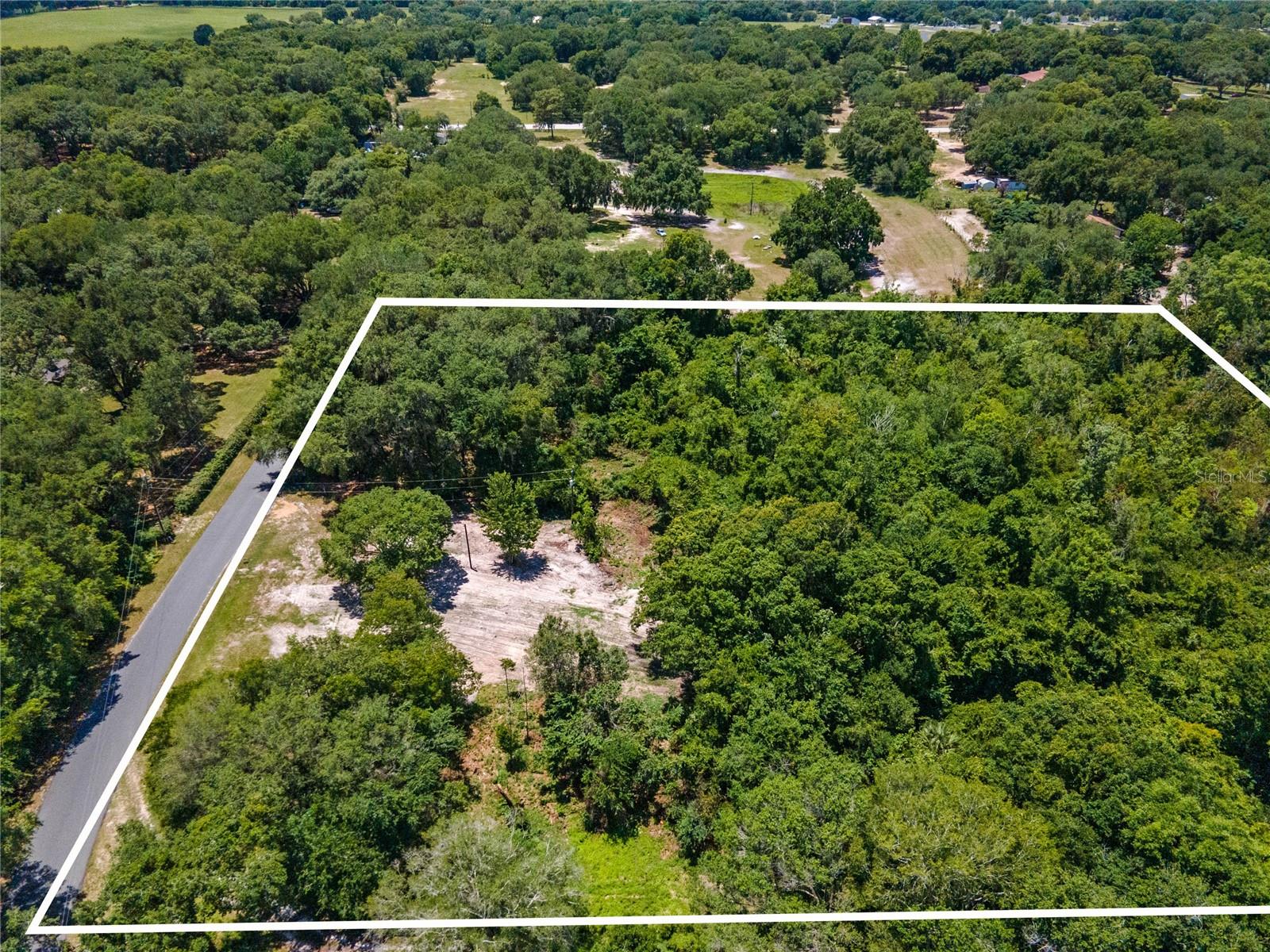 Image 60 of 61 For 15527 Trousdale Street