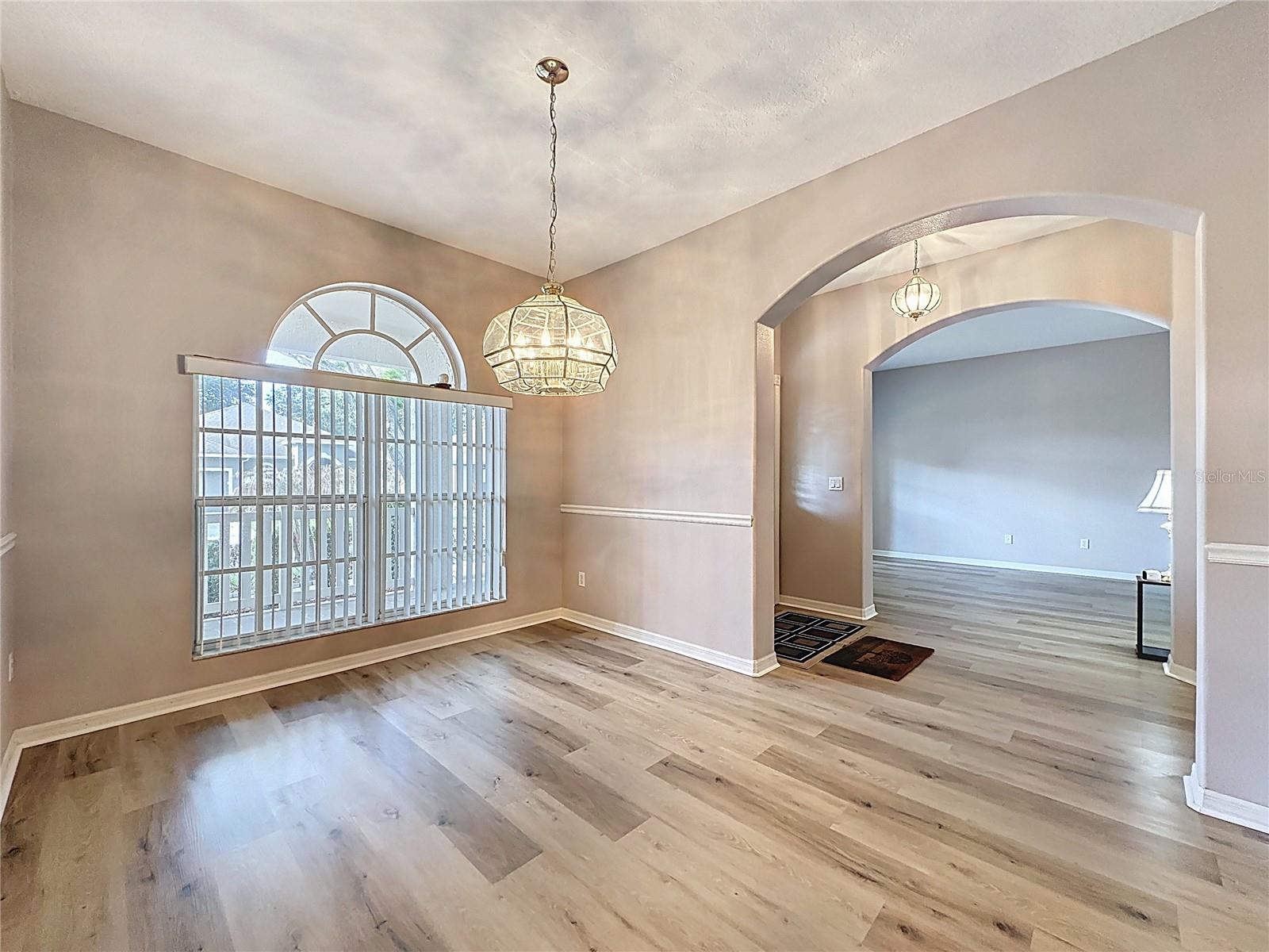 Image 6 of 77 For 2308 Twickingham Court