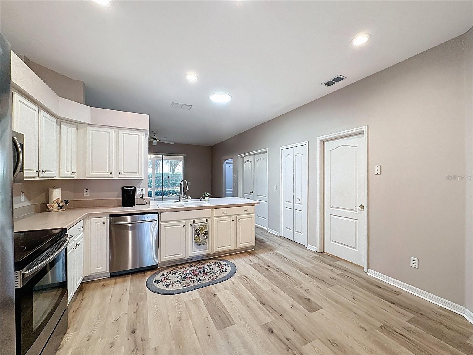 Image 9 of 77 For 2308 Twickingham Court