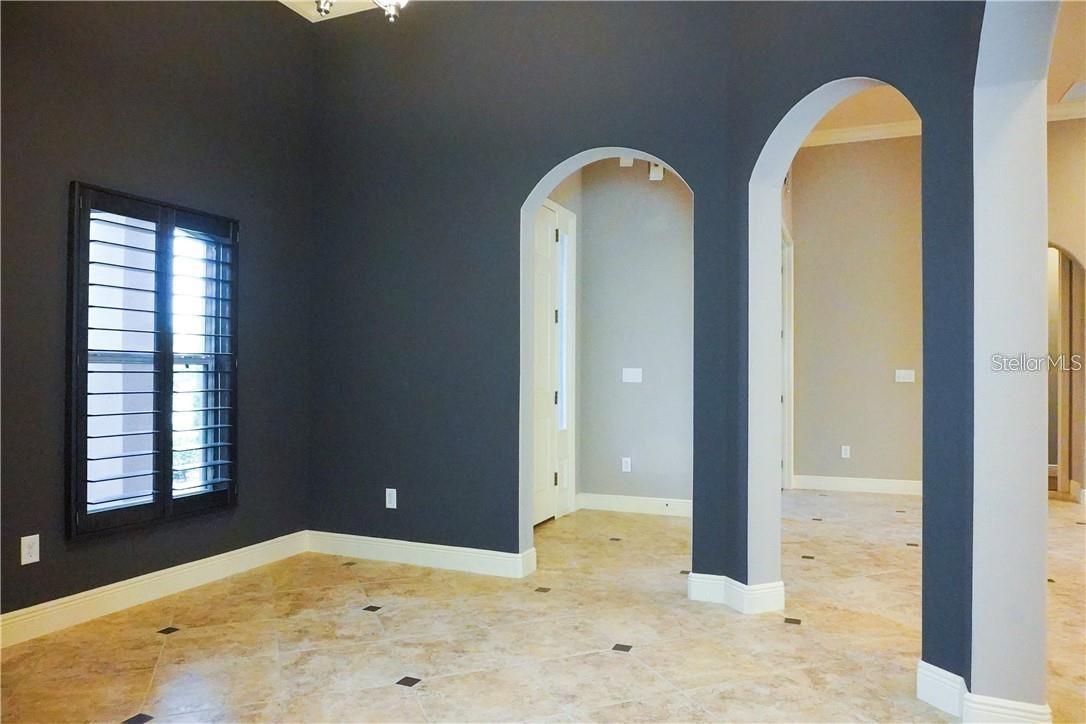 Image 13 of 31 For 10232 Yonaomi Circle