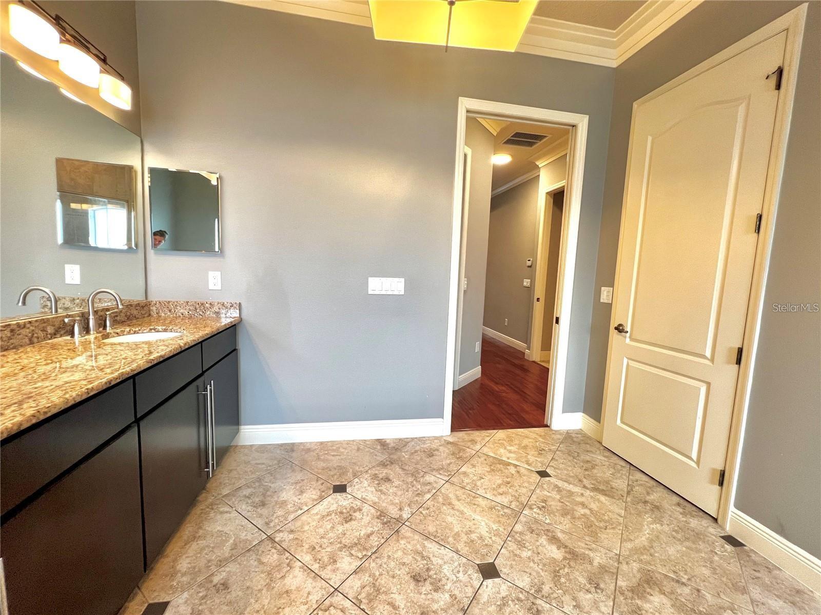 Image 18 of 31 For 10232 Yonaomi Circle