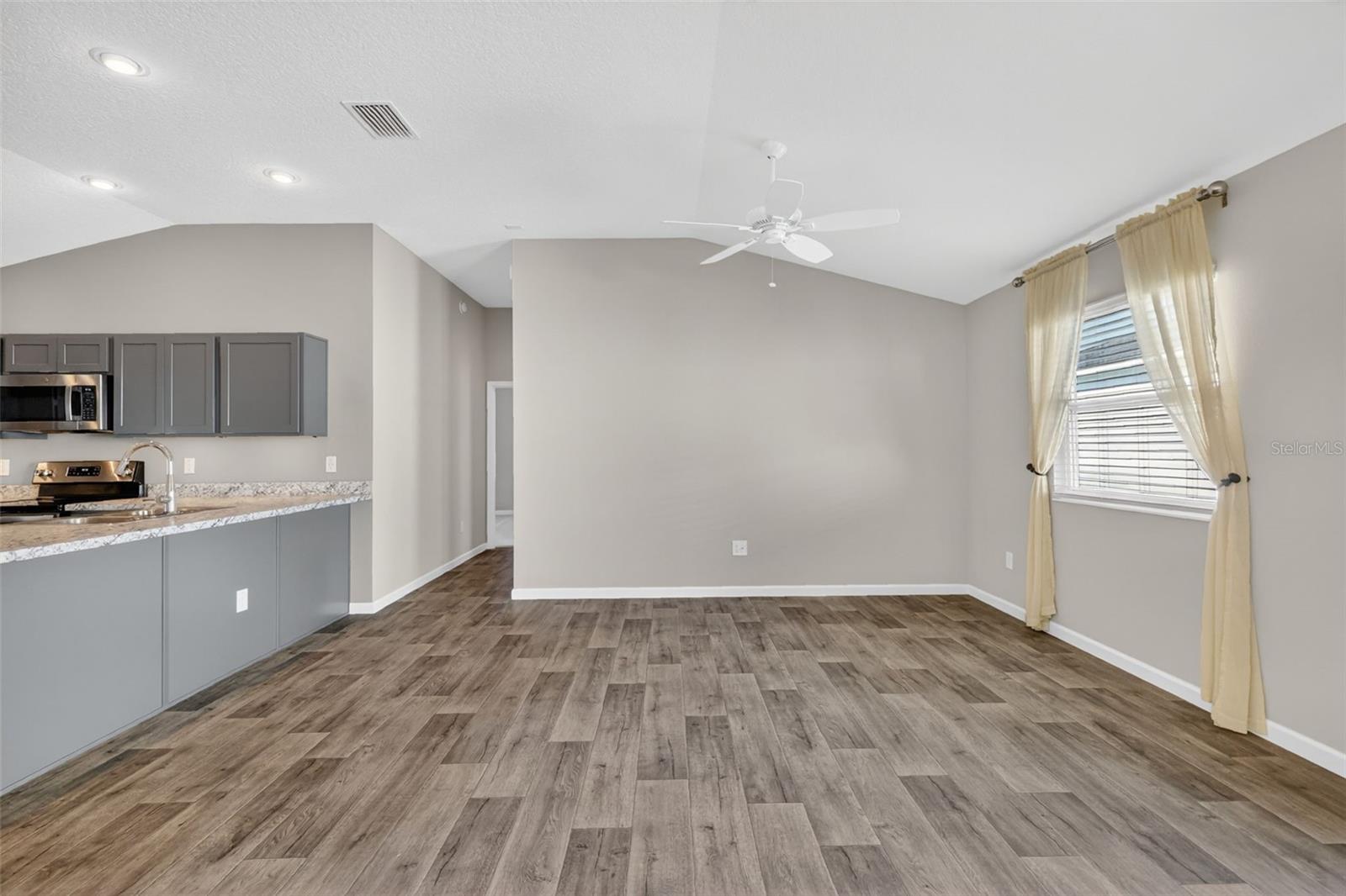 Image 14 of 42 For 5608 Mindy Place