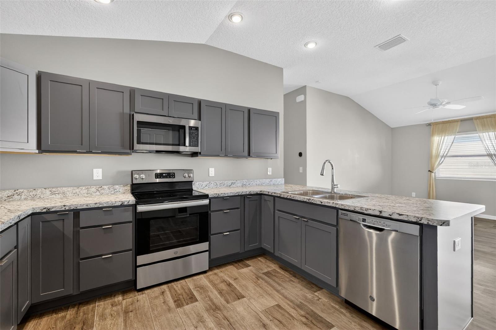 Image 7 of 42 For 5608 Mindy Place
