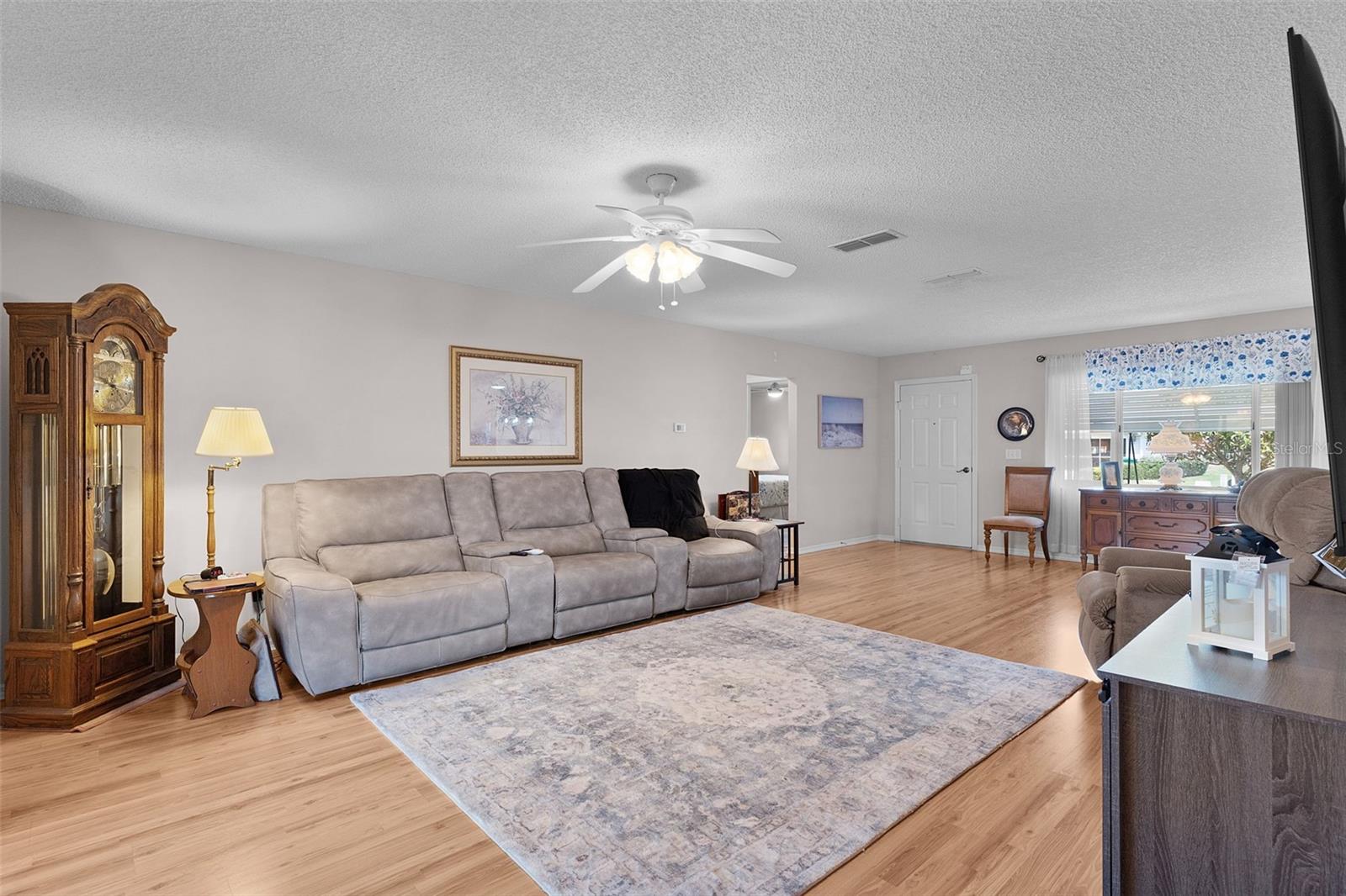 Image 9 of 43 For 17864 106th Terrace