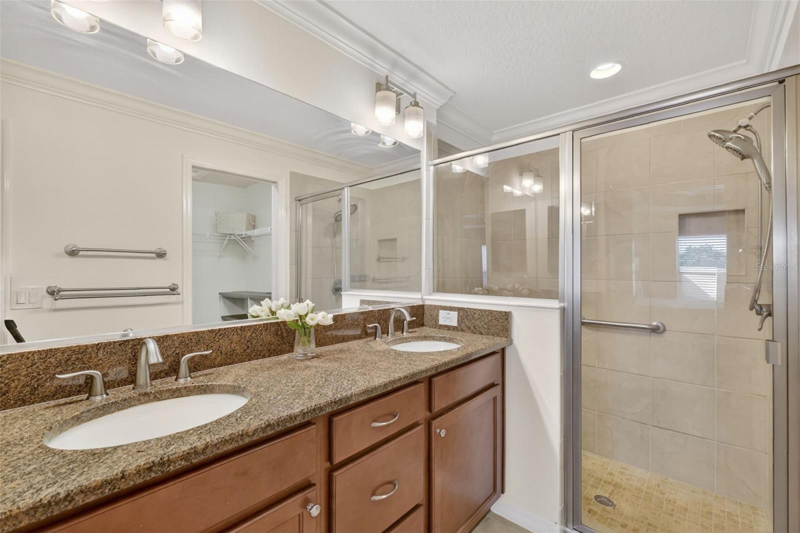 Image 23 of 51 For 2873 Charlevoix Street