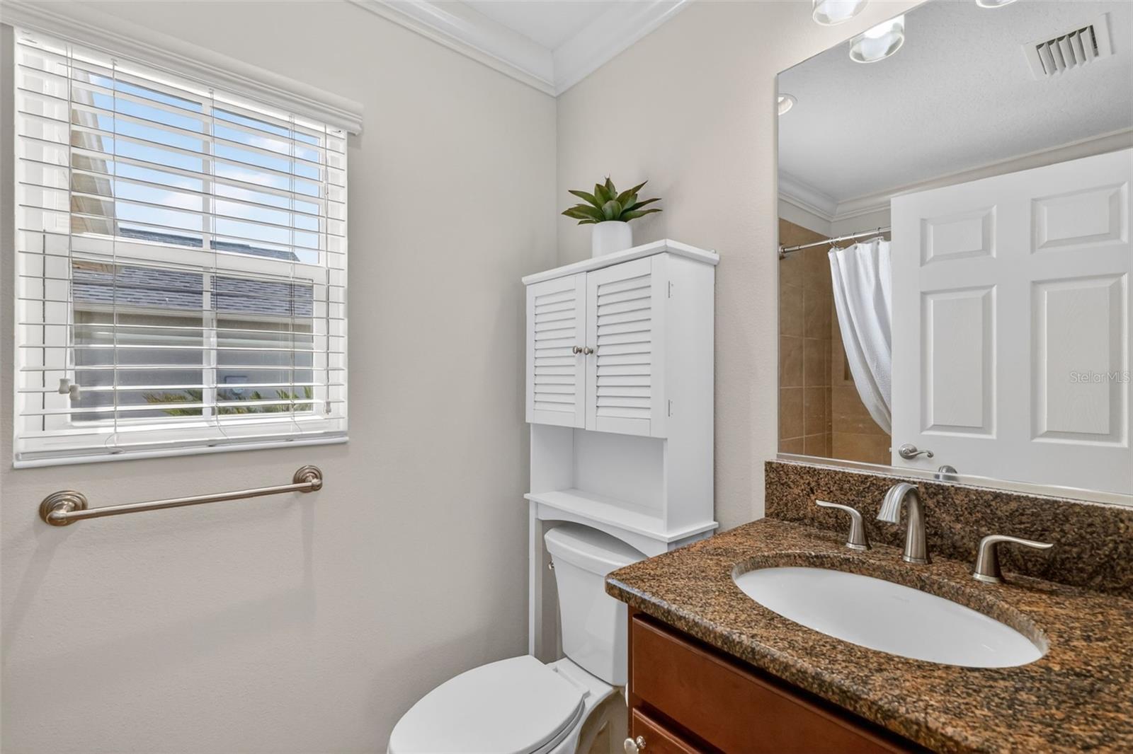 Image 27 of 51 For 2873 Charlevoix Street