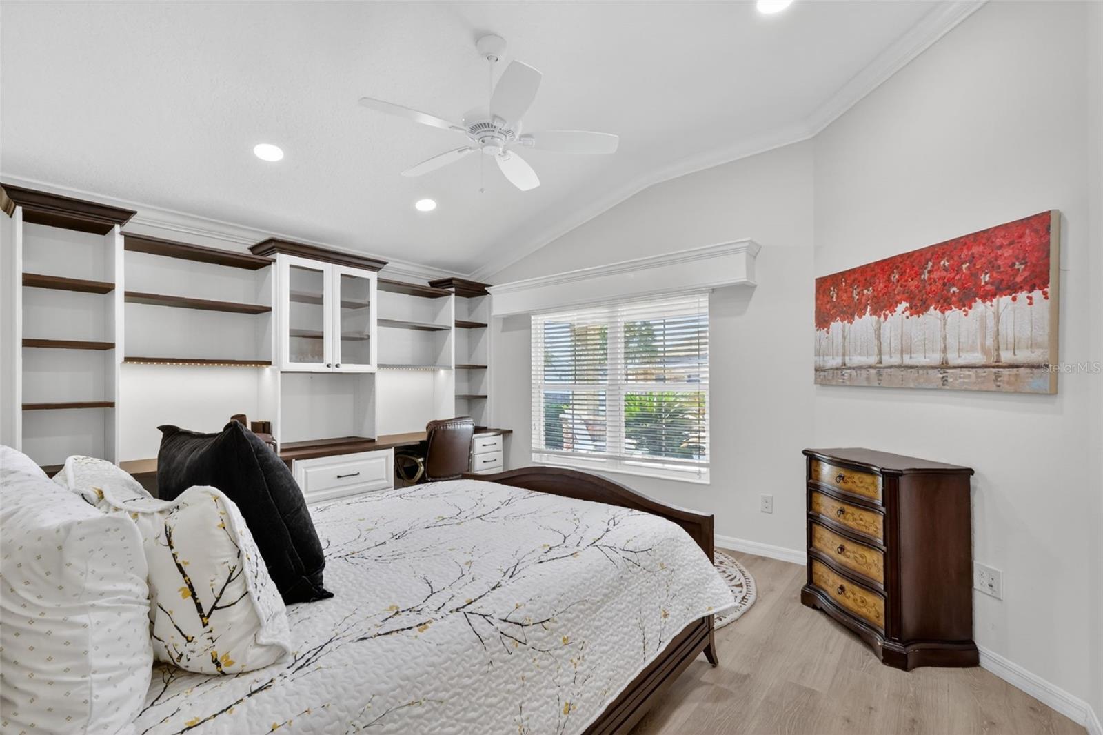 Image 29 of 51 For 2873 Charlevoix Street