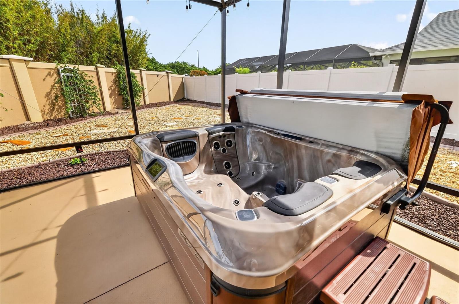 Image 3 of 51 For 2873 Charlevoix Street