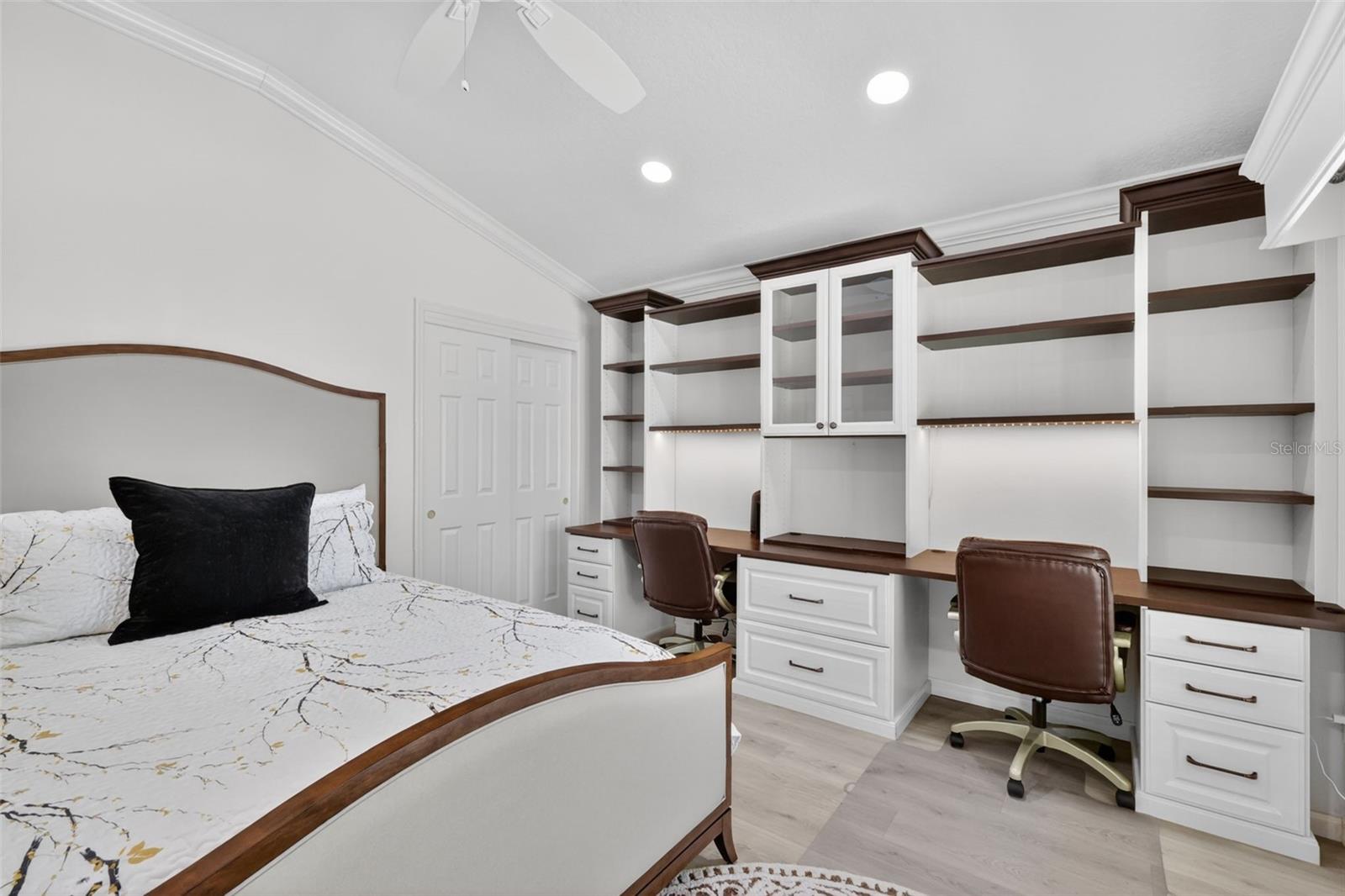 Image 30 of 51 For 2873 Charlevoix Street