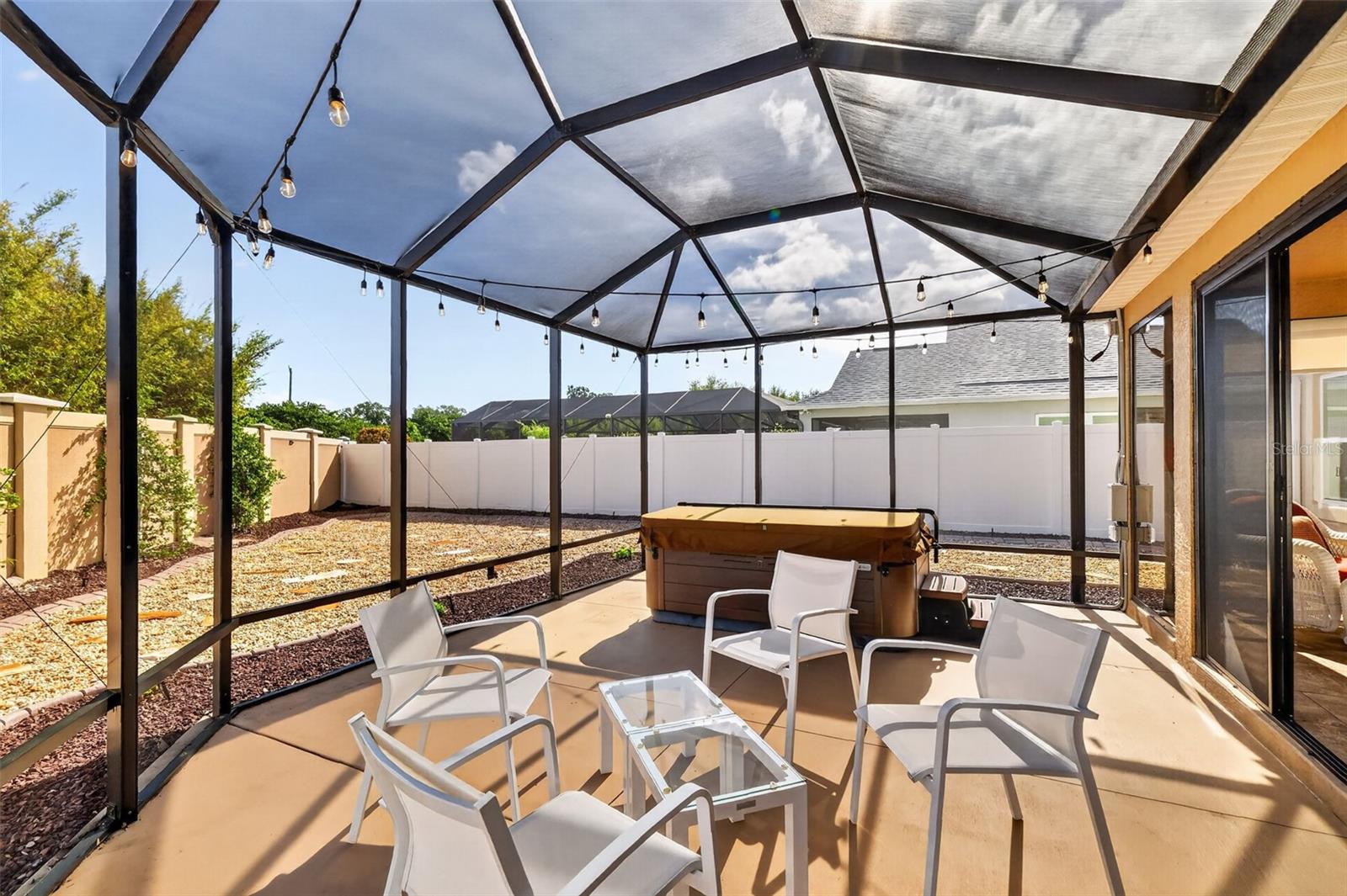 Image 38 of 51 For 2873 Charlevoix Street