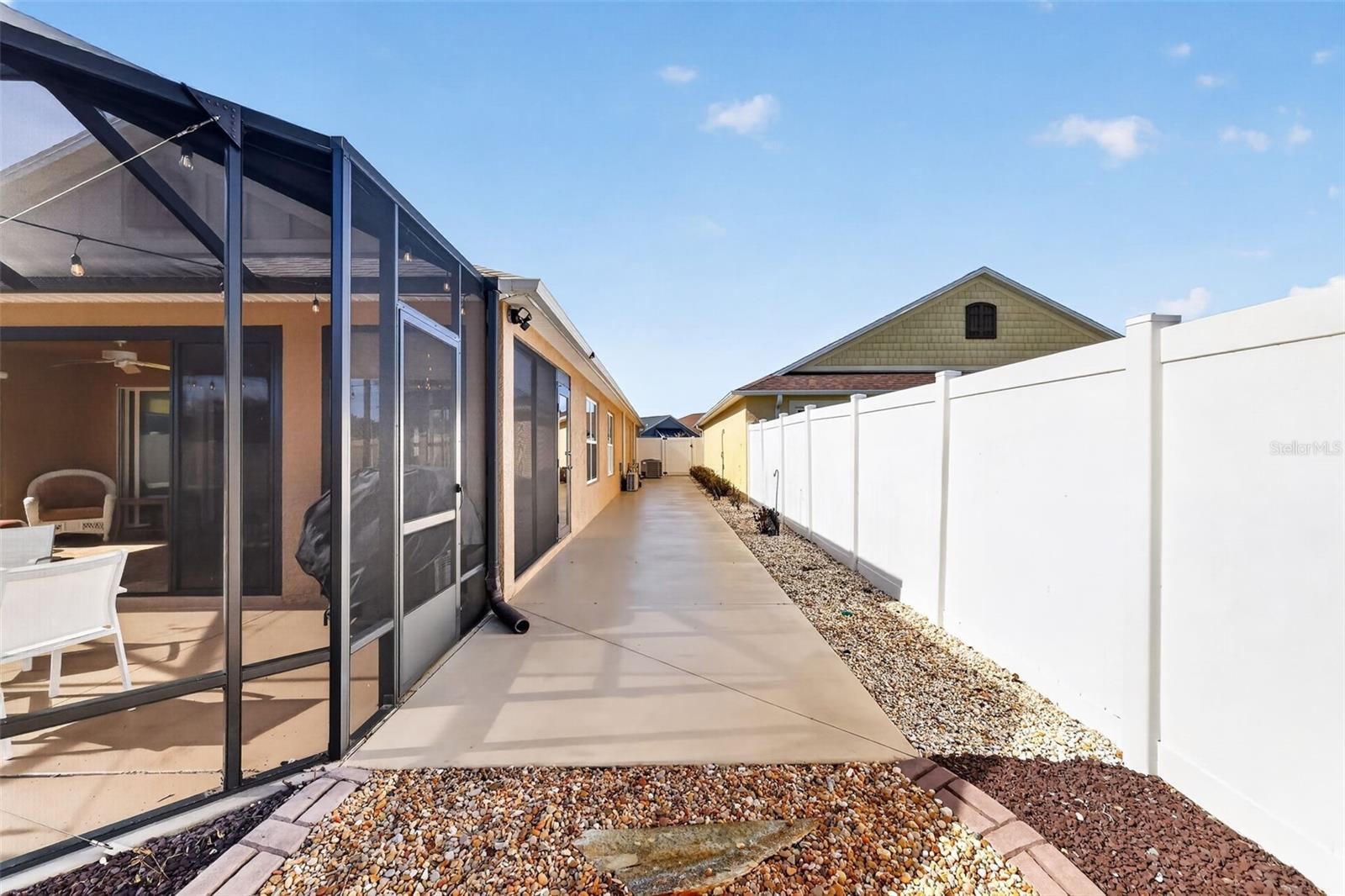 Image 41 of 51 For 2873 Charlevoix Street