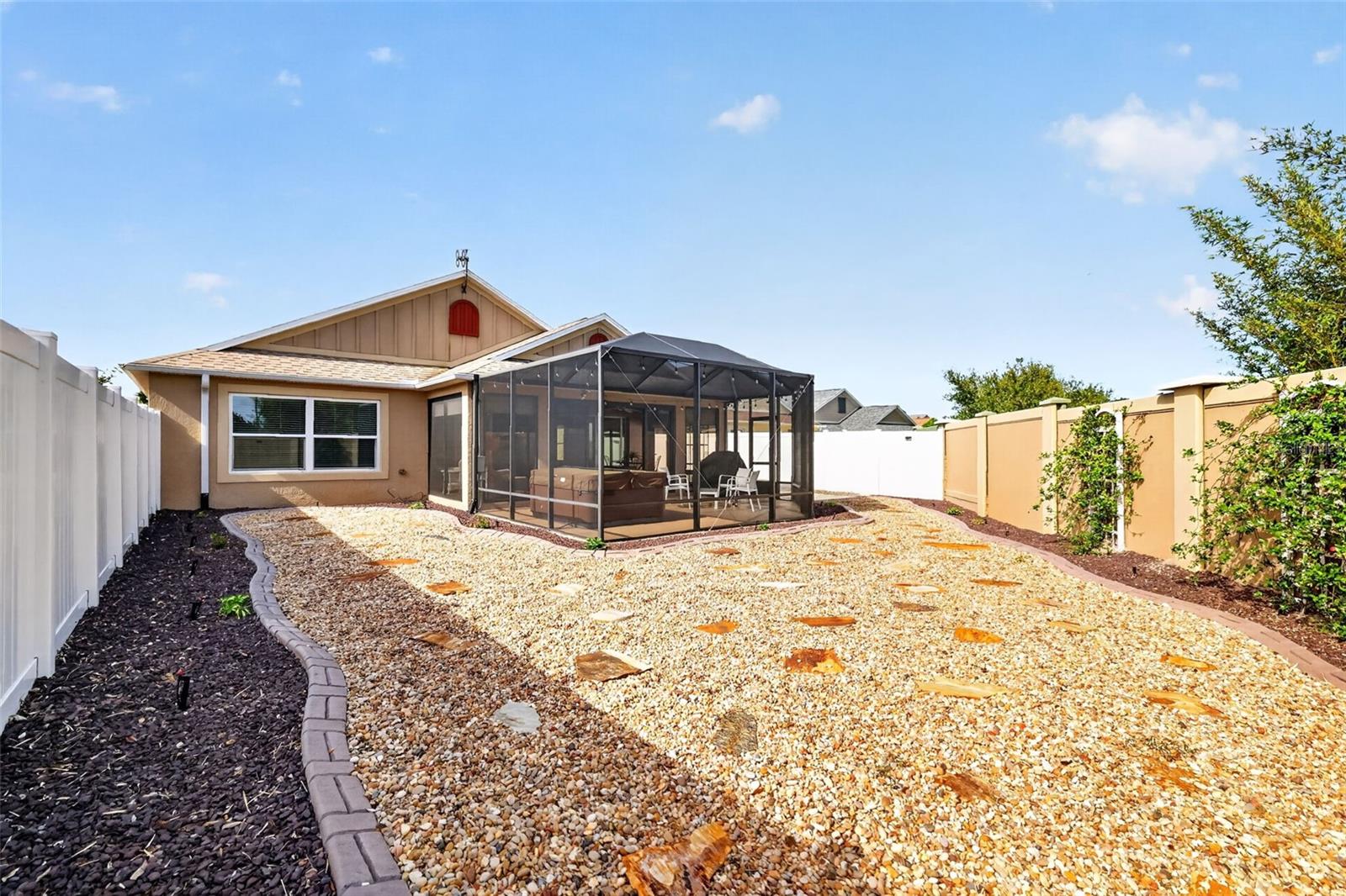 Image 43 of 51 For 2873 Charlevoix Street