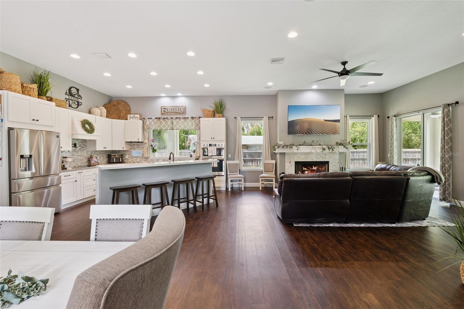 Image 12 of 52 For 1790 Pacific Avenue