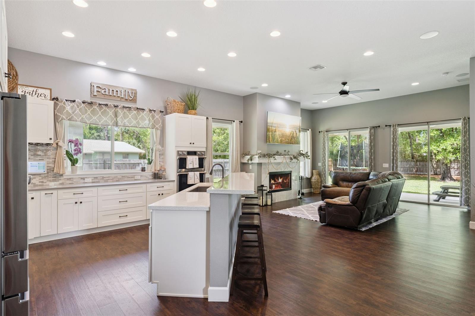 Image 14 of 52 For 1790 Pacific Avenue