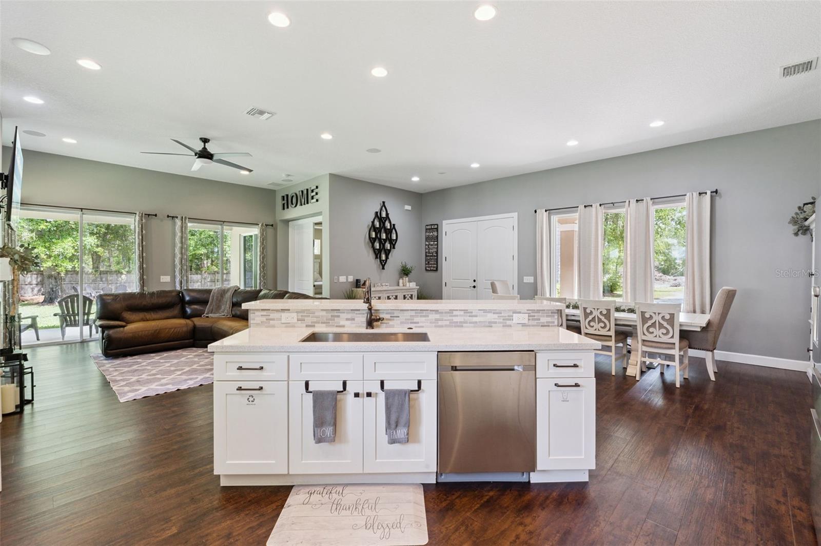 Image 16 of 52 For 1790 Pacific Avenue